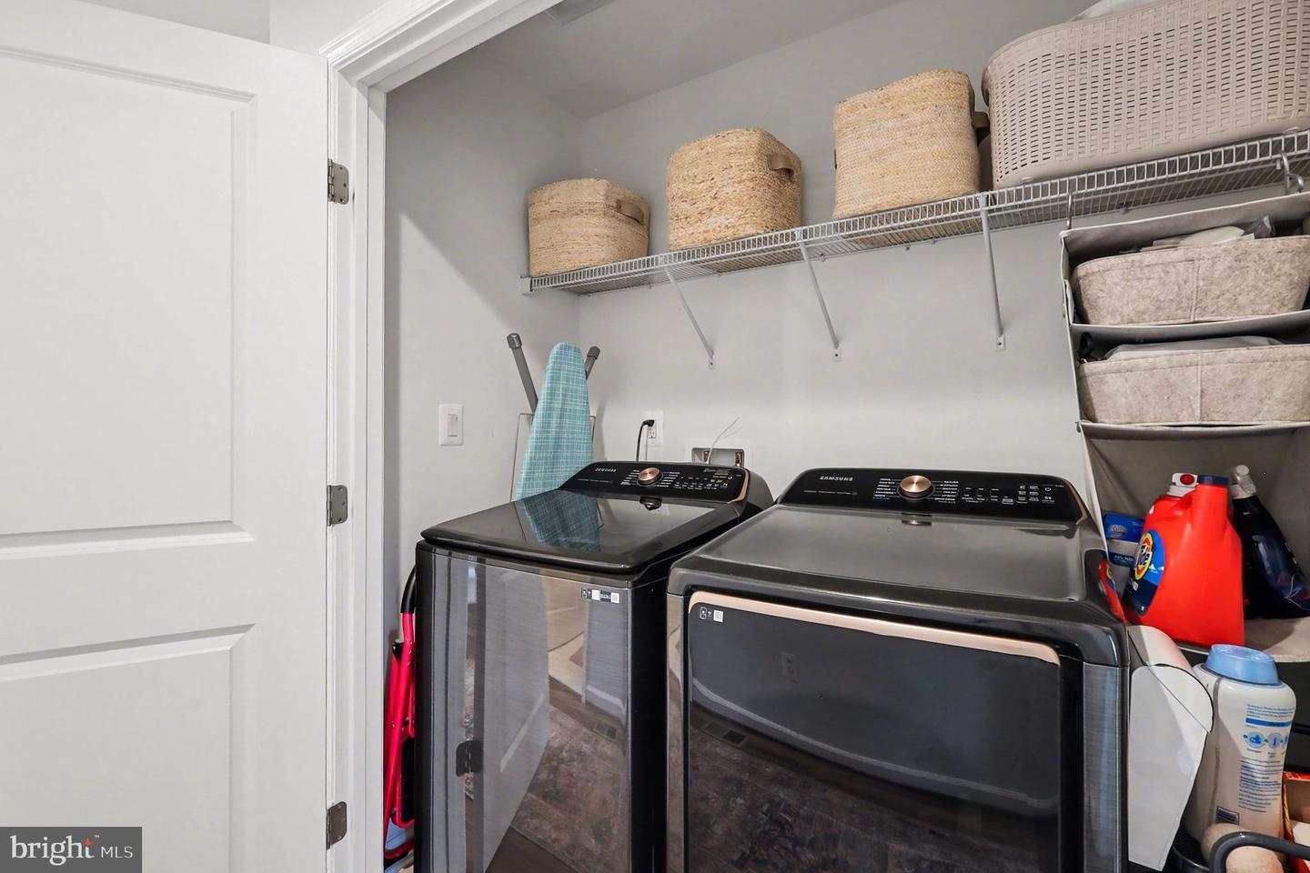 9142 WYCHE KNOLL LN, MANASSAS, Virginia 20110, 3 Bedrooms Bedrooms, ,2 BathroomsBathrooms,Residential,For sale,9142 WYCHE KNOLL LN,VAPW2112982 MLS # VAPW2112982