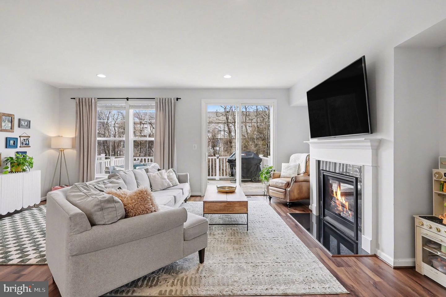 9142 WYCHE KNOLL LN, MANASSAS, Virginia 20110, 3 Bedrooms Bedrooms, ,2 BathroomsBathrooms,Residential,For sale,9142 WYCHE KNOLL LN,VAPW2112982 MLS # VAPW2112982