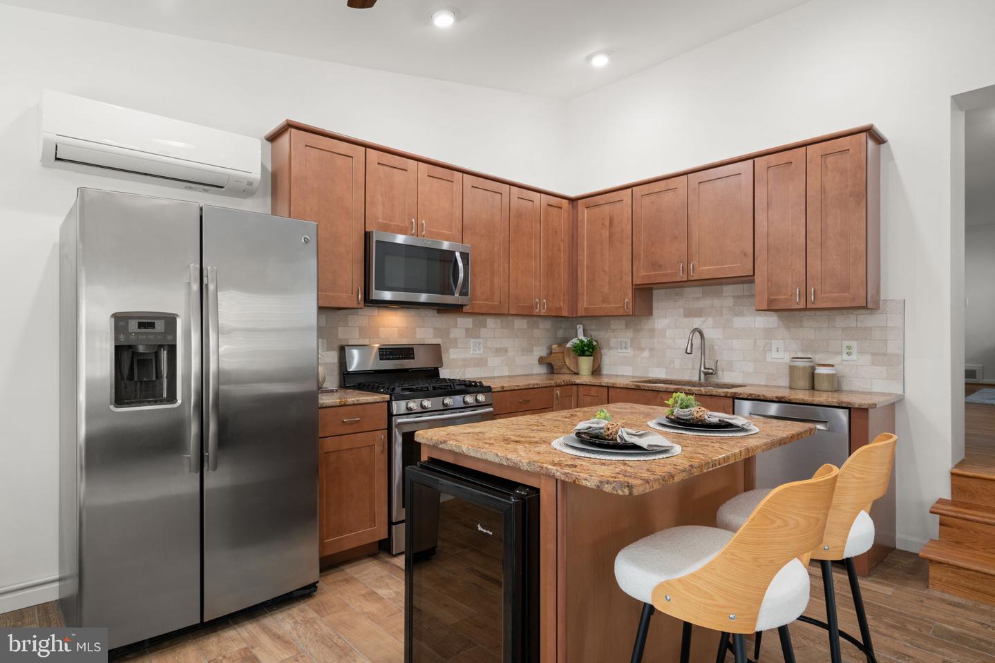 5939 MONTICELLO RD, ALEXANDRIA, Virginia 22303, 3 Bedrooms Bedrooms, ,2 BathroomsBathrooms,Residential,For sale,5939 MONTICELLO RD,VAFX2292156 MLS # VAFX2292156