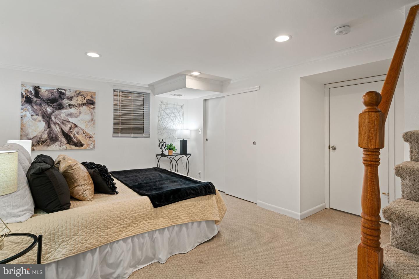 5939 MONTICELLO RD, ALEXANDRIA, Virginia 22303, 3 Bedrooms Bedrooms, ,2 BathroomsBathrooms,Residential,For sale,5939 MONTICELLO RD,VAFX2292156 MLS # VAFX2292156