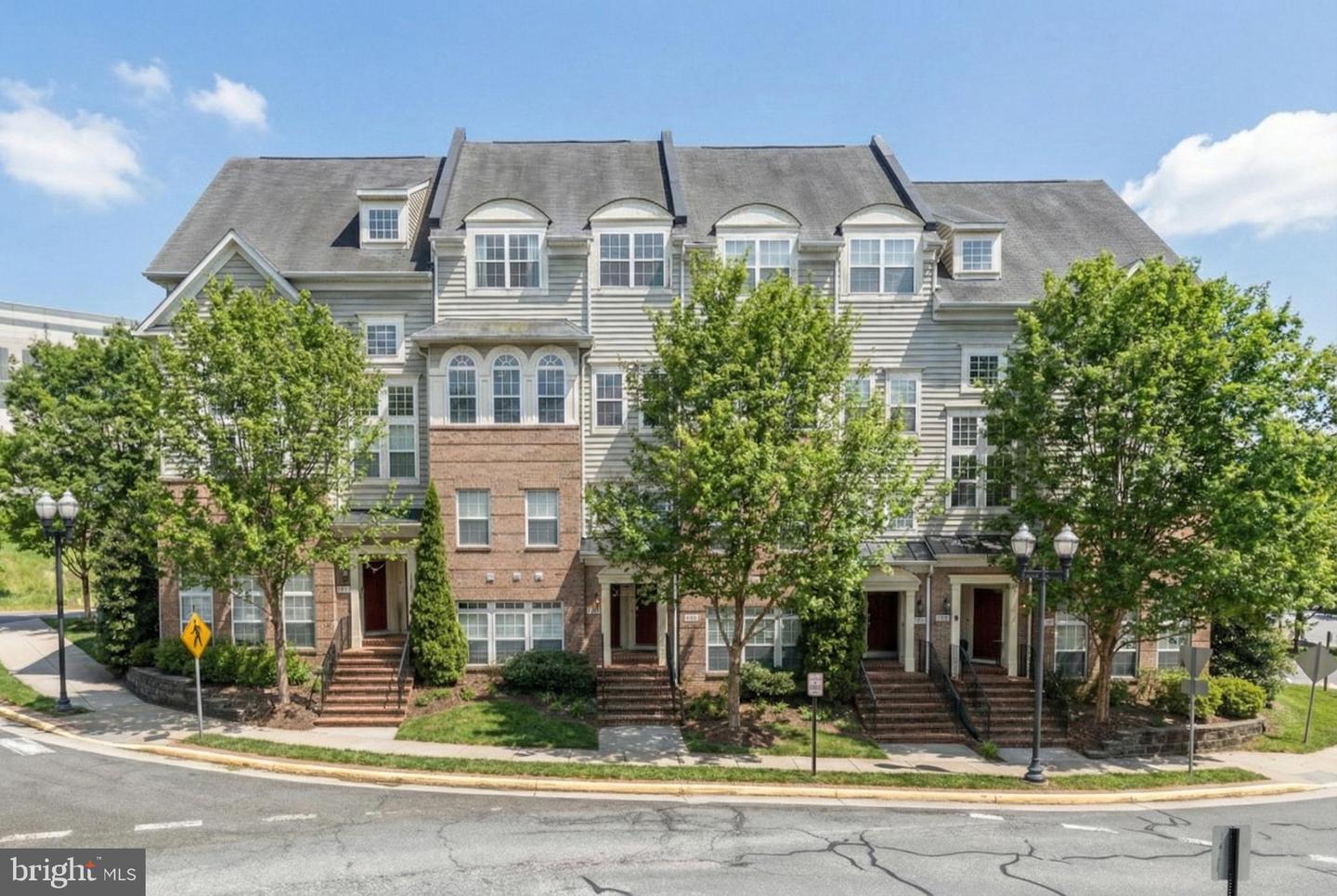 14492 VILLAGE HIGH ST, GAINESVILLE, Virginia 20155, 3 Bedrooms Bedrooms, ,2 BathroomsBathrooms,Residential,For sale,14492 VILLAGE HIGH ST,VAPW2112990 MLS # VAPW2112990