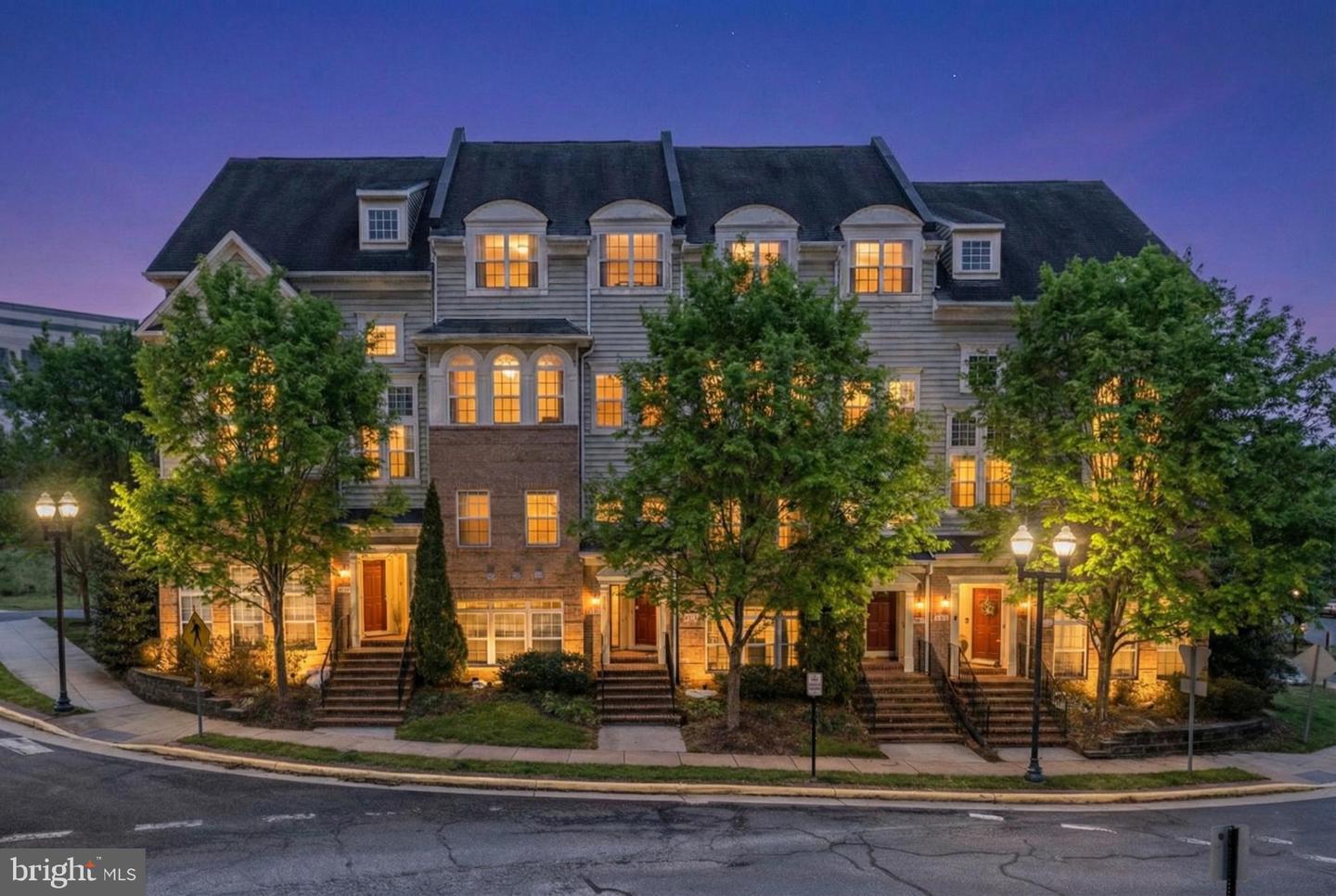 14492 VILLAGE HIGH ST, GAINESVILLE, Virginia 20155, 3 Bedrooms Bedrooms, ,2 BathroomsBathrooms,Residential,For sale,14492 VILLAGE HIGH ST,VAPW2112990 MLS # VAPW2112990