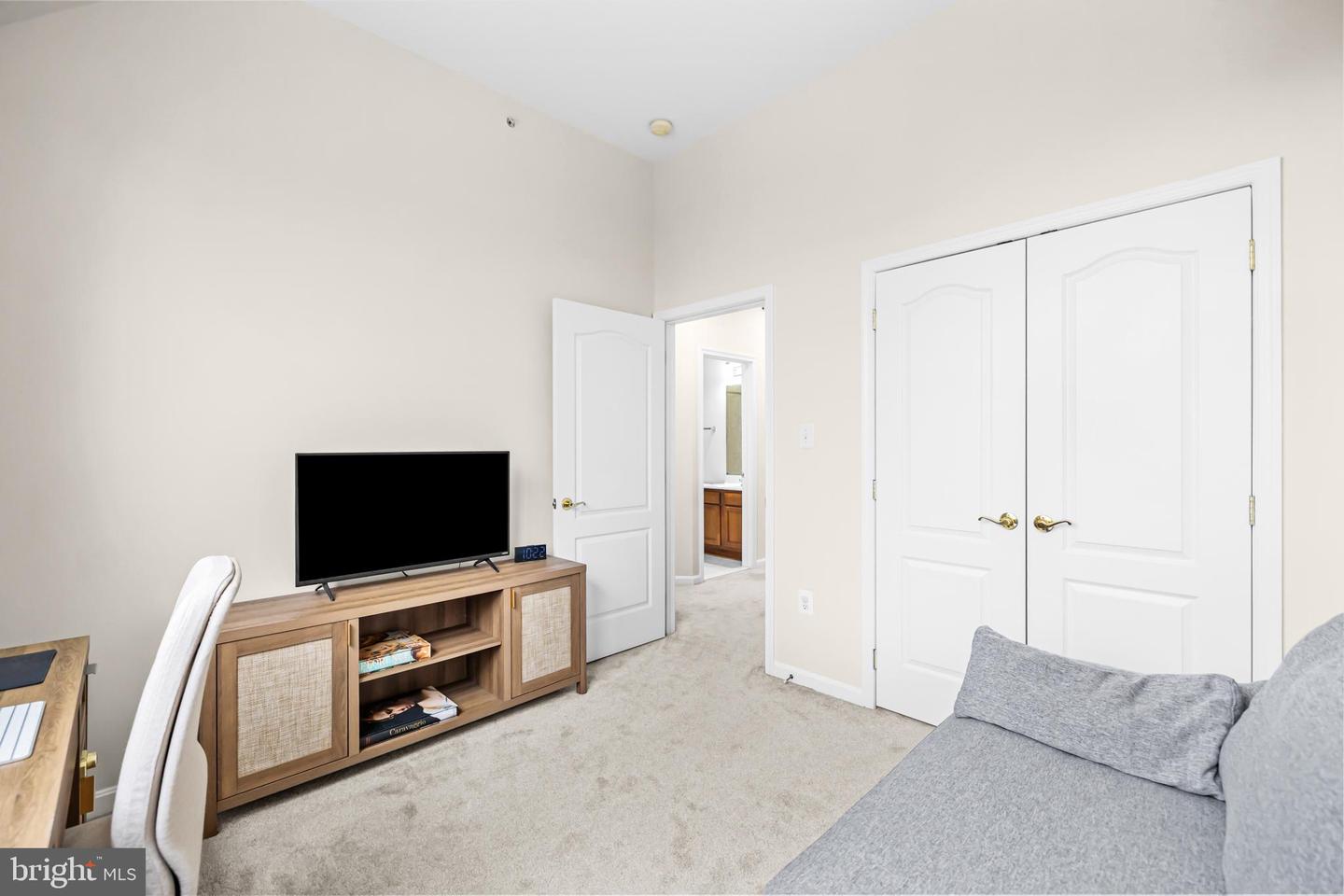 14492 VILLAGE HIGH ST, GAINESVILLE, Virginia 20155, 3 Bedrooms Bedrooms, ,2 BathroomsBathrooms,Residential,For sale,14492 VILLAGE HIGH ST,VAPW2112990 MLS # VAPW2112990