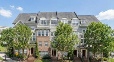 14492 VILLAGE HIGH ST, GAINESVILLE, Virginia 20155, 3 Bedrooms Bedrooms, ,2 BathroomsBathrooms,Residential,For sale,14492 VILLAGE HIGH ST,VAPW2112990 MLS # VAPW2112990