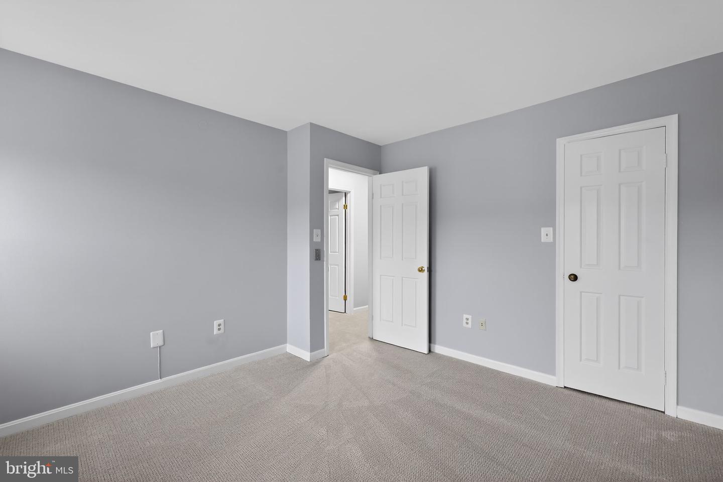 7333 LEWINSVILLE PARK CT, MCLEAN, Virginia 22101, 3 Bedrooms Bedrooms, ,3 BathroomsBathrooms,Residential,For sale,7333 LEWINSVILLE PARK CT,VAFX2292246 MLS # VAFX2292246