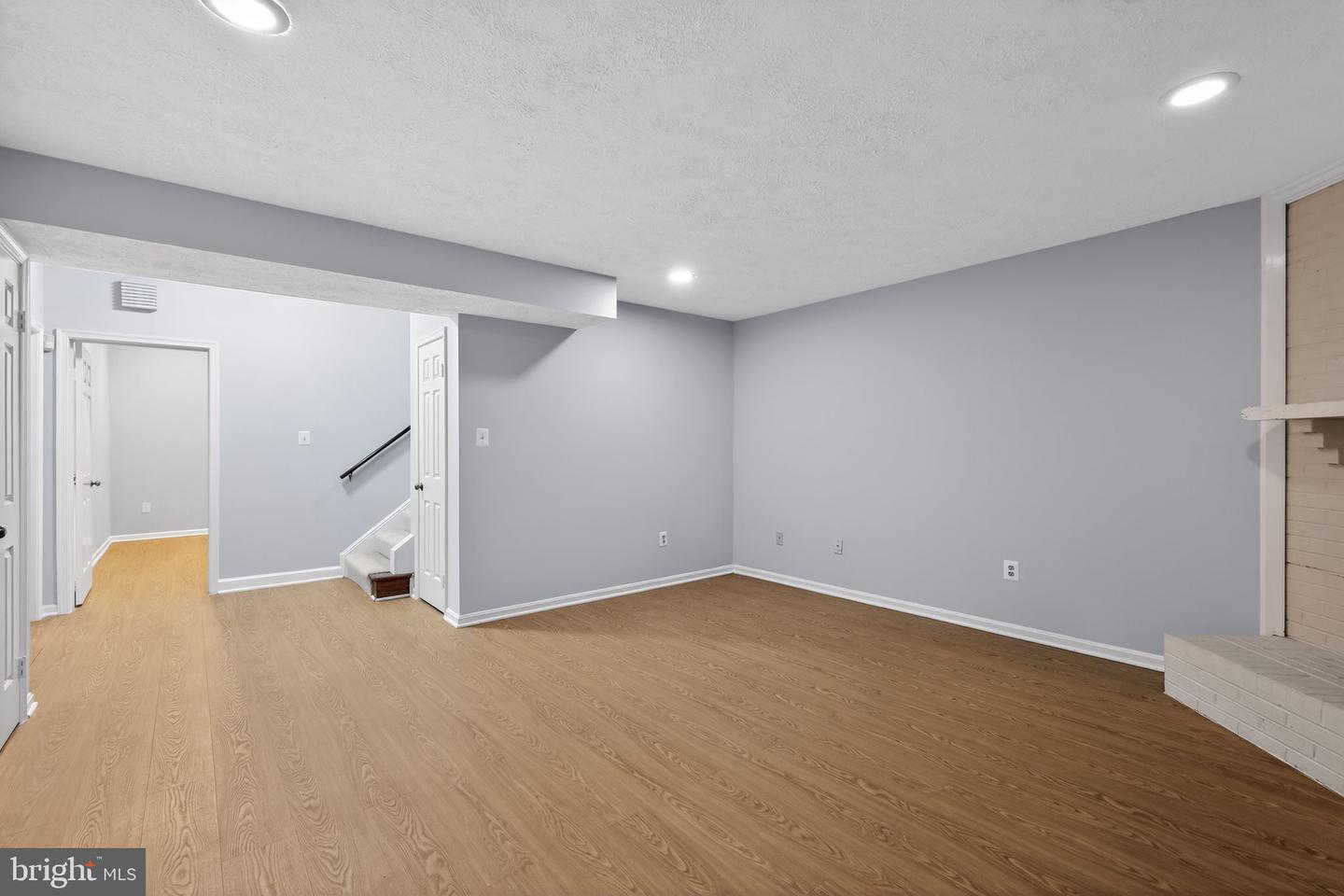 7333 LEWINSVILLE PARK CT, MCLEAN, Virginia 22101, 3 Bedrooms Bedrooms, ,3 BathroomsBathrooms,Residential,For sale,7333 LEWINSVILLE PARK CT,VAFX2292246 MLS # VAFX2292246