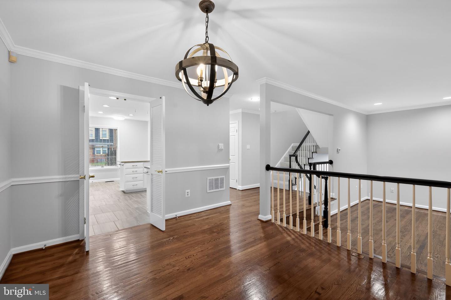 7333 LEWINSVILLE PARK CT, MCLEAN, Virginia 22101, 3 Bedrooms Bedrooms, ,3 BathroomsBathrooms,Residential,For sale,7333 LEWINSVILLE PARK CT,VAFX2292246 MLS # VAFX2292246