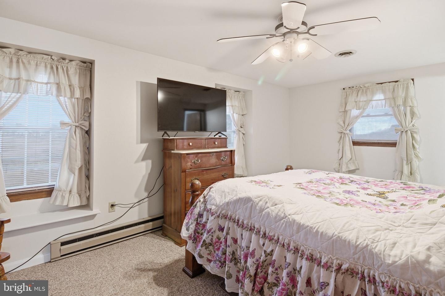 14088 CARRIAGE FORD RD, NOKESVILLE, Virginia 20181, 3 Bedrooms Bedrooms, ,3 BathroomsBathrooms,Residential,For sale,14088 CARRIAGE FORD RD,VAPW2113050 MLS # VAPW2113050