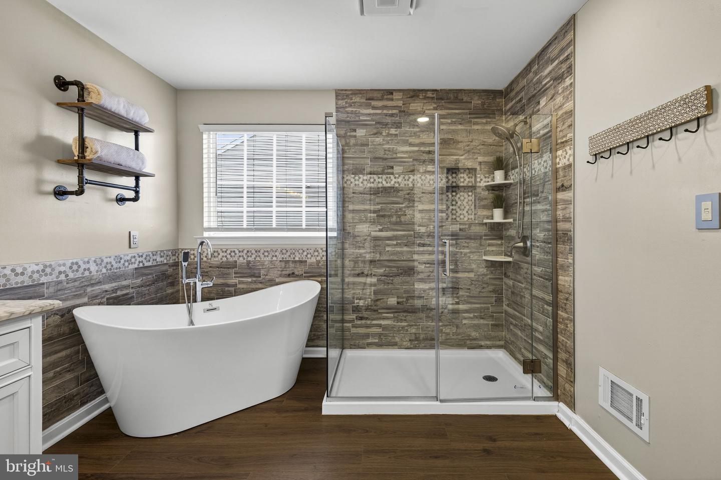 235 REBECCA DR, WINCHESTER, Virginia 22602, 5 Bedrooms Bedrooms, ,3 BathroomsBathrooms,Residential,For sale,235 REBECCA DR,VAFV2039734 MLS # VAFV2039734