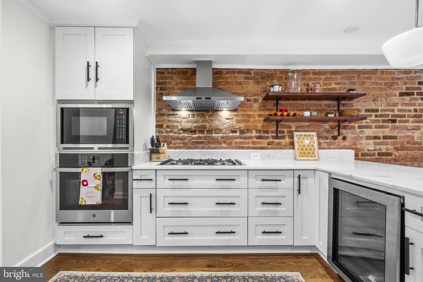 1011 DUKE ST, ALEXANDRIA, Virginia 22314, 2 Bedrooms Bedrooms, ,2 BathroomsBathrooms,Residential,For sale,1011 DUKE ST,VAAX2054420 MLS # VAAX2054420