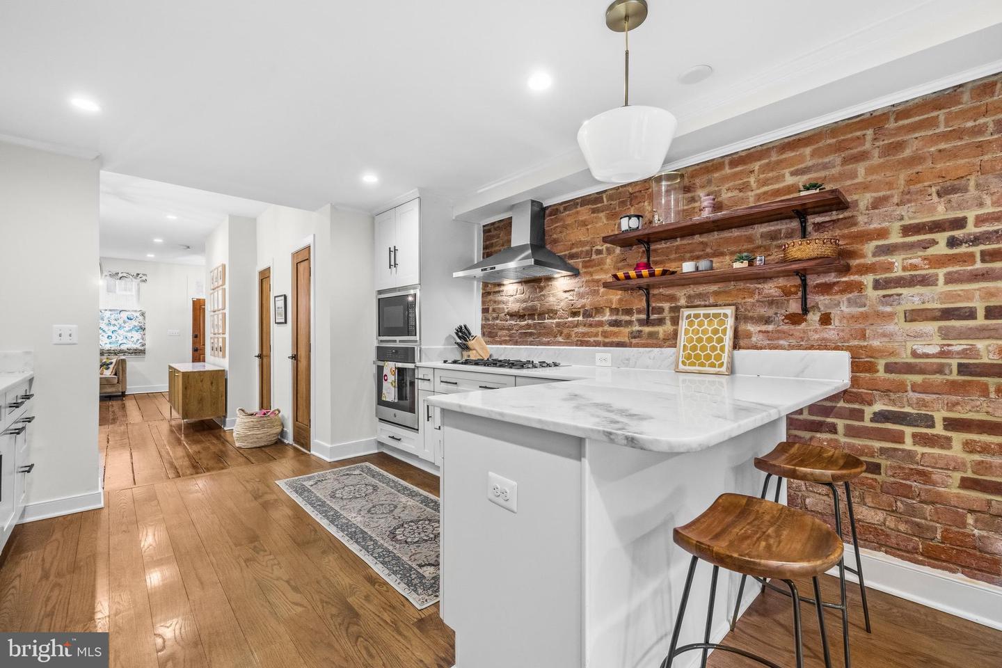 1011 DUKE ST, ALEXANDRIA, Virginia 22314, 2 Bedrooms Bedrooms, ,2 BathroomsBathrooms,Residential,For sale,1011 DUKE ST,VAAX2054420 MLS # VAAX2054420