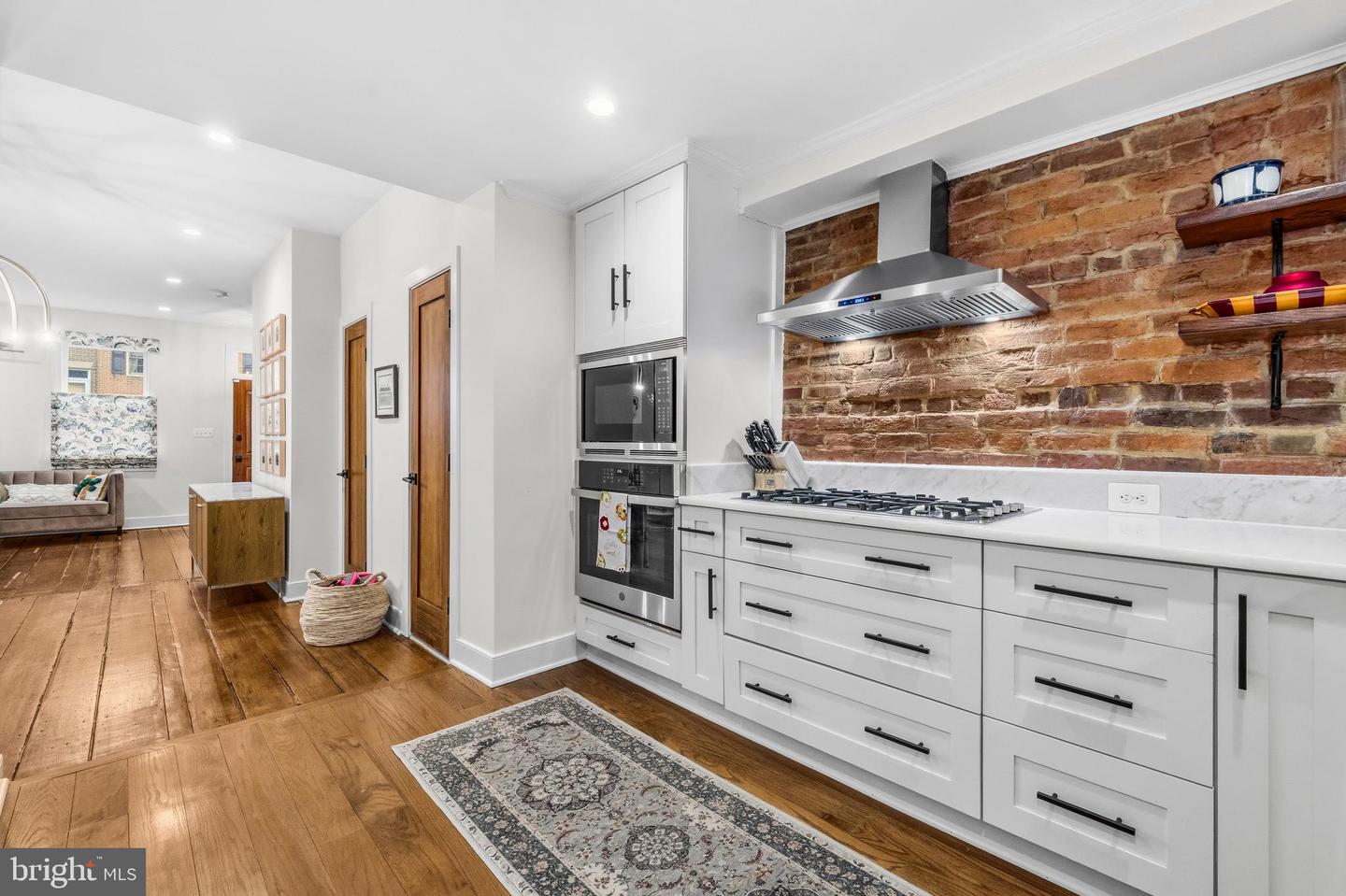 1011 DUKE ST, ALEXANDRIA, Virginia 22314, 2 Bedrooms Bedrooms, ,2 BathroomsBathrooms,Residential,For sale,1011 DUKE ST,VAAX2054420 MLS # VAAX2054420