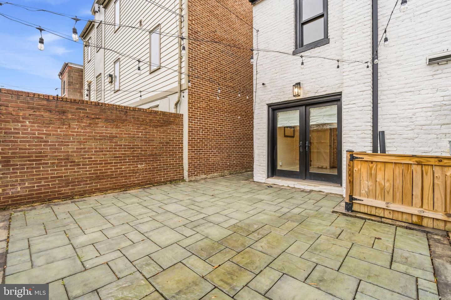 1011 DUKE ST, ALEXANDRIA, Virginia 22314, 2 Bedrooms Bedrooms, ,2 BathroomsBathrooms,Residential,For sale,1011 DUKE ST,VAAX2054420 MLS # VAAX2054420