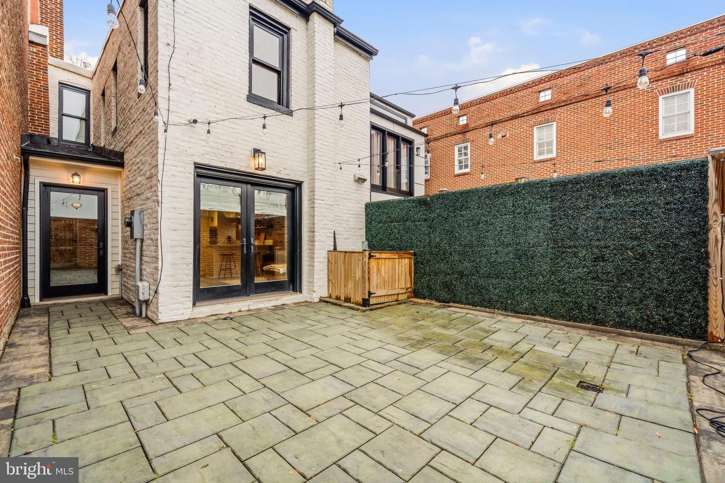 1011 DUKE ST, ALEXANDRIA, Virginia 22314, 2 Bedrooms Bedrooms, ,2 BathroomsBathrooms,Residential,For sale,1011 DUKE ST,VAAX2054420 MLS # VAAX2054420