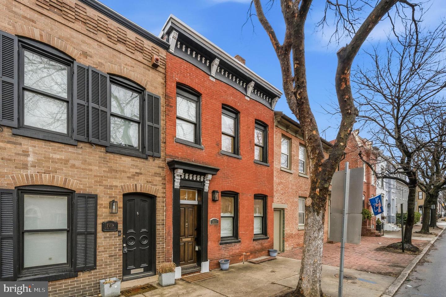 1011 DUKE ST, ALEXANDRIA, Virginia 22314, 2 Bedrooms Bedrooms, ,2 BathroomsBathrooms,Residential,For sale,1011 DUKE ST,VAAX2054420 MLS # VAAX2054420