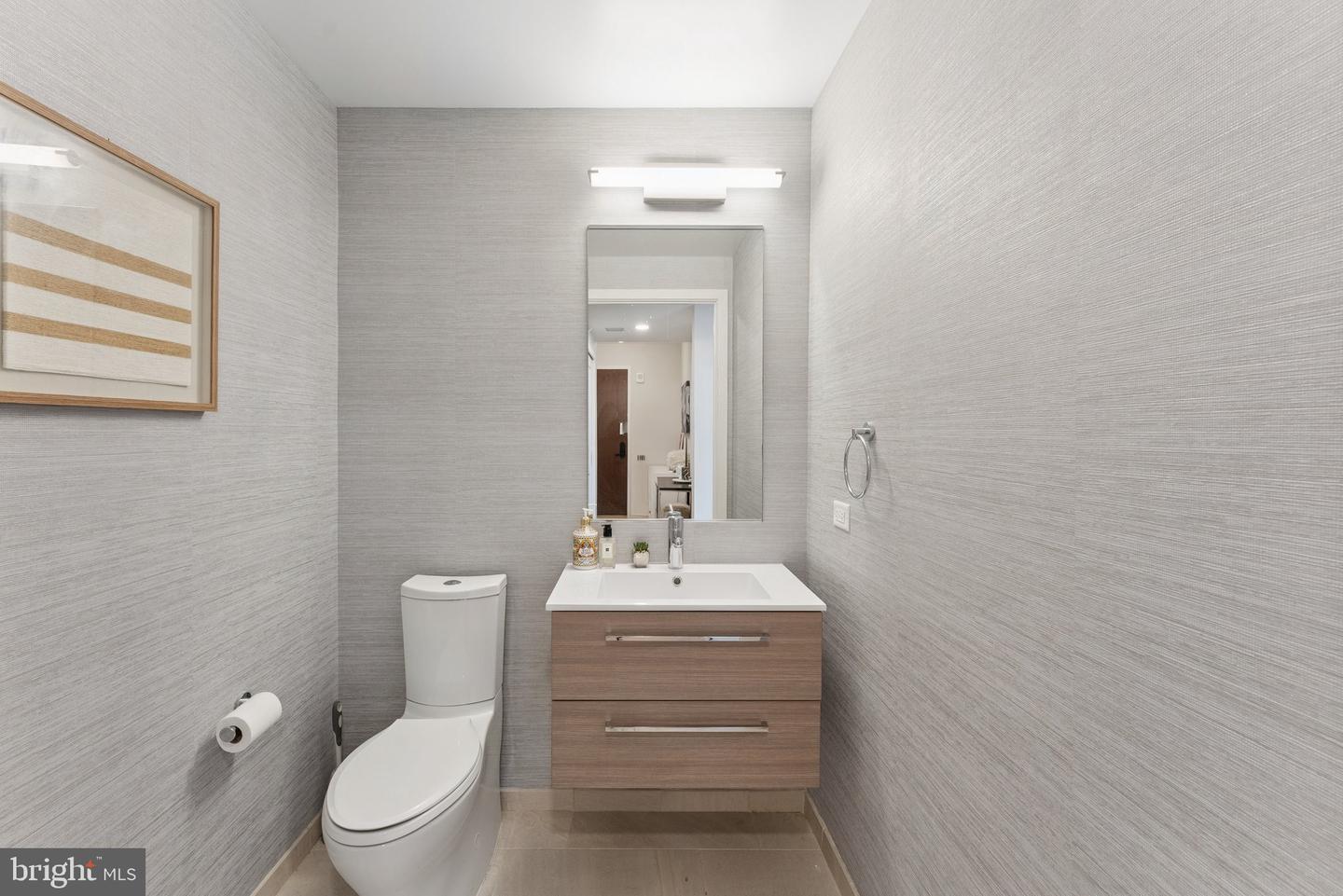 1211 VAN ST SE #913, WASHINGTON, District Of Columbia 20003, 1 Bedroom Bedrooms, ,1 BathroomBathrooms,Residential,For sale,1211 VAN ST SE #913,DCDC2247436 MLS # DCDC2247436