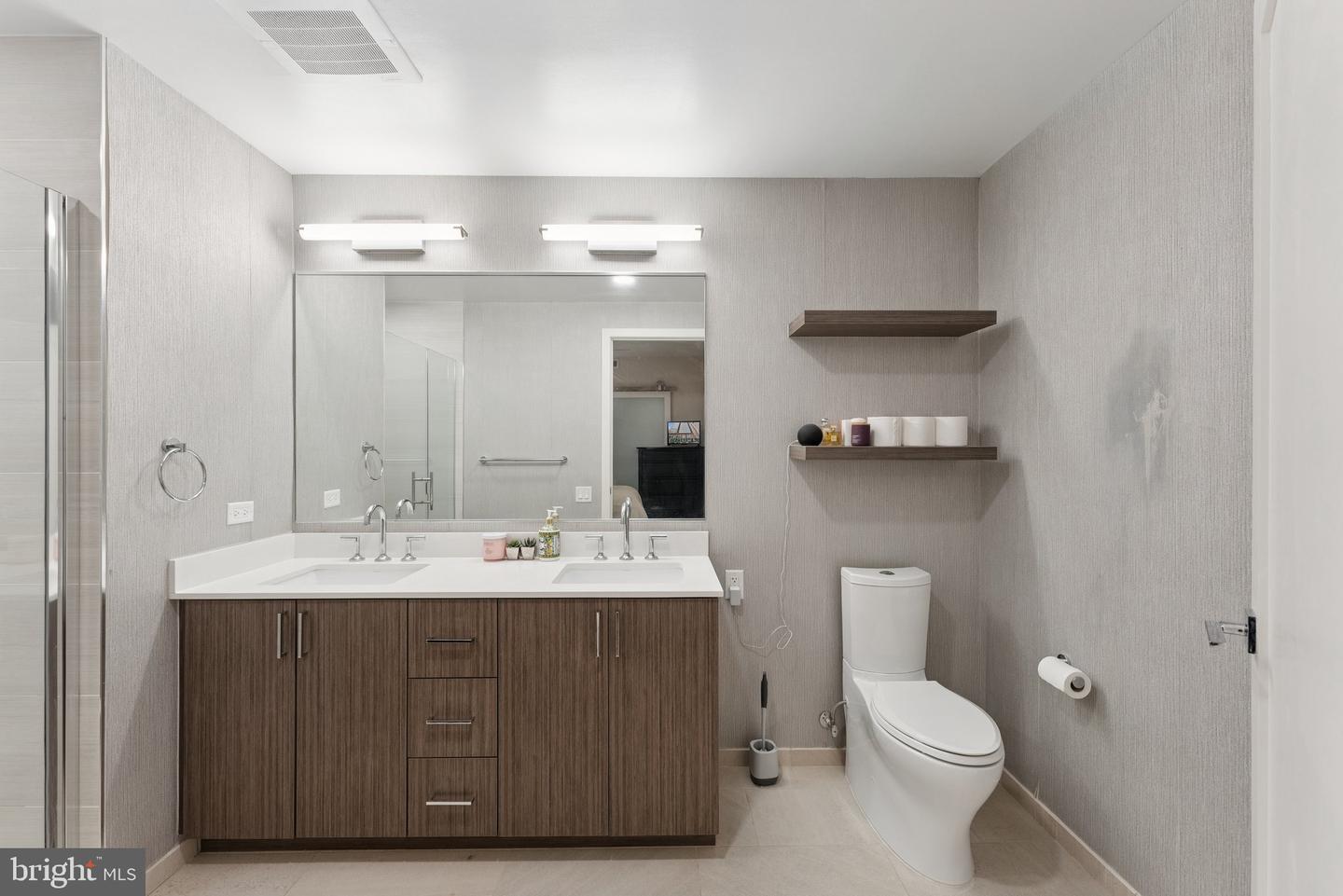 1211 VAN ST SE #913, WASHINGTON, District Of Columbia 20003, 1 Bedroom Bedrooms, ,1 BathroomBathrooms,Residential,For sale,1211 VAN ST SE #913,DCDC2247436 MLS # DCDC2247436