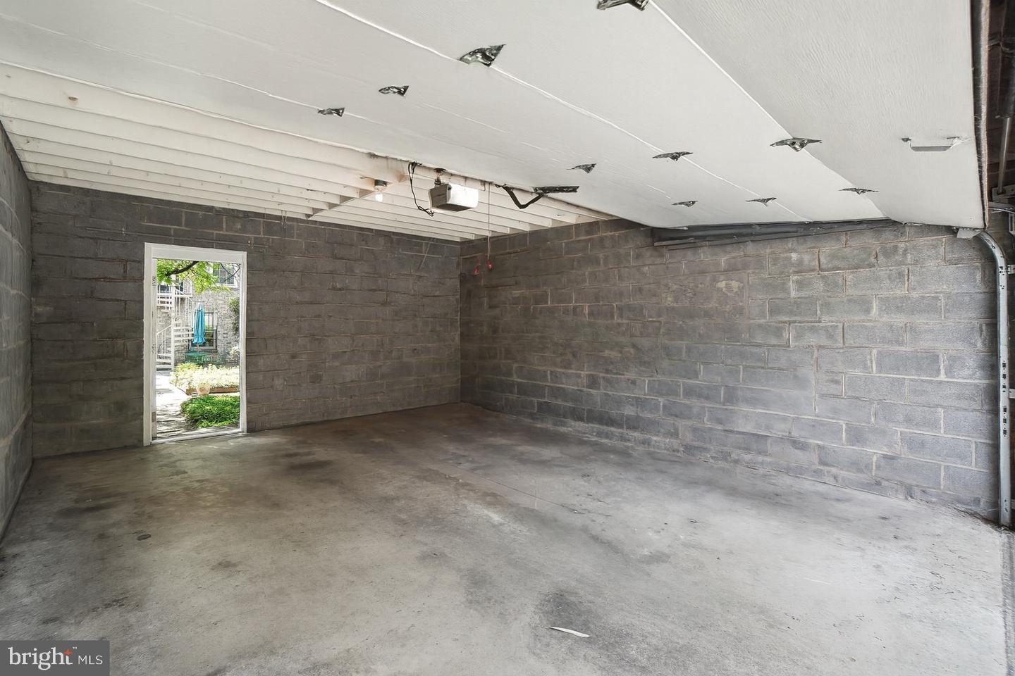 414 3RD ST SE, WASHINGTON, District Of Columbia 20003, 3 Bedrooms Bedrooms, ,3 BathroomsBathrooms,Residential,For sale,414 3RD ST SE,DCDC2247468 MLS # DCDC2247468