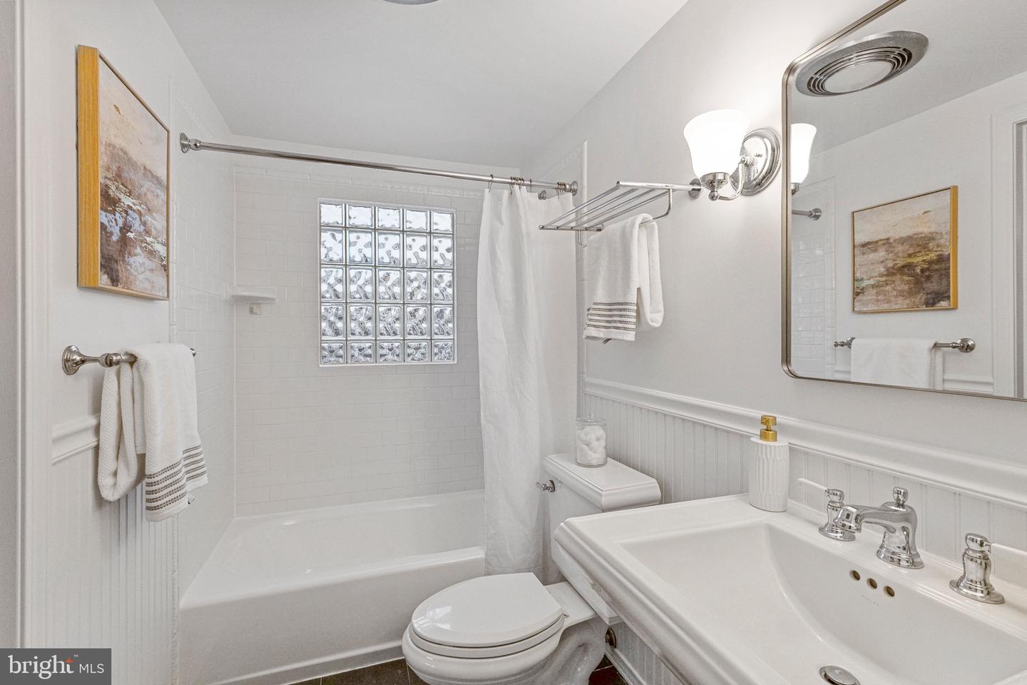 2836 MEADOW LN, FALLS CHURCH, Virginia 22042, 3 Bedrooms Bedrooms, ,3 BathroomsBathrooms,Residential,For sale,2836 MEADOW LN,VAFX2292444 MLS # VAFX2292444