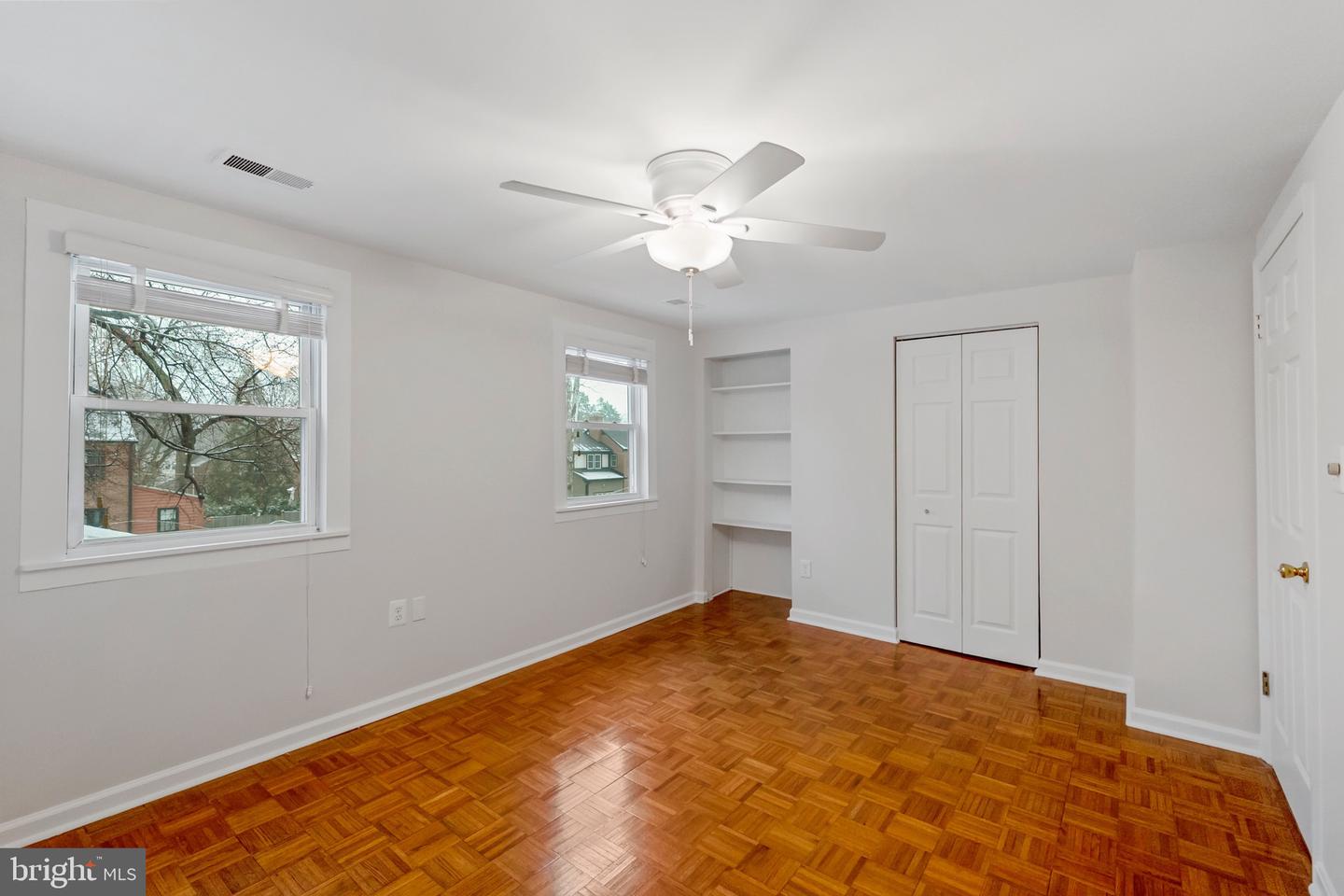 2836 MEADOW LN, FALLS CHURCH, Virginia 22042, 3 Bedrooms Bedrooms, ,3 BathroomsBathrooms,Residential,For sale,2836 MEADOW LN,VAFX2292444 MLS # VAFX2292444