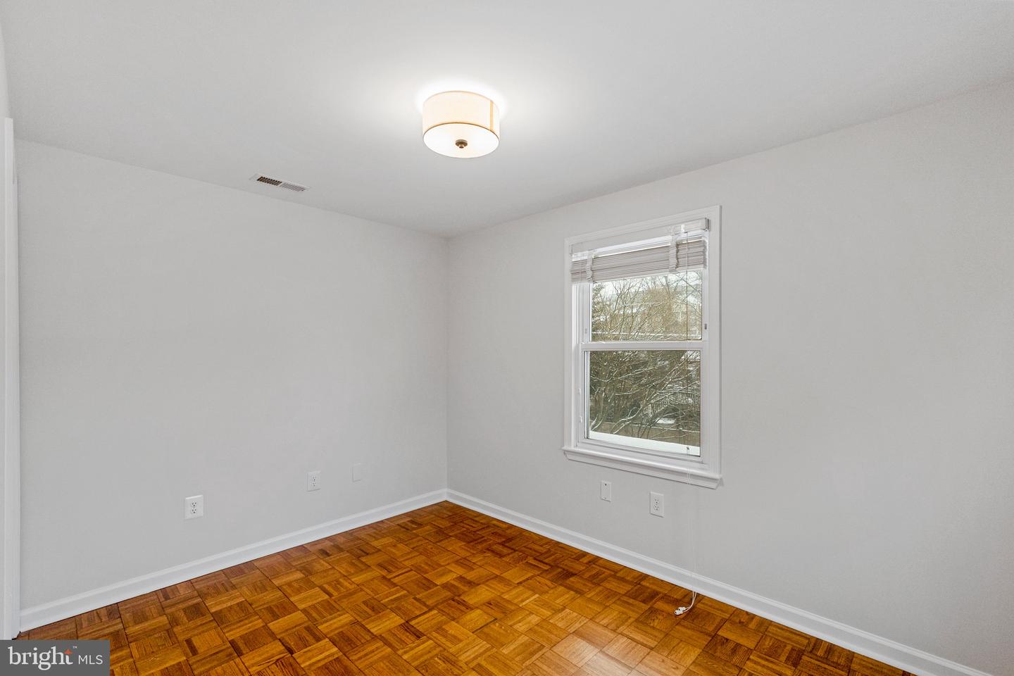 2836 MEADOW LN, FALLS CHURCH, Virginia 22042, 3 Bedrooms Bedrooms, ,3 BathroomsBathrooms,Residential,For sale,2836 MEADOW LN,VAFX2292444 MLS # VAFX2292444