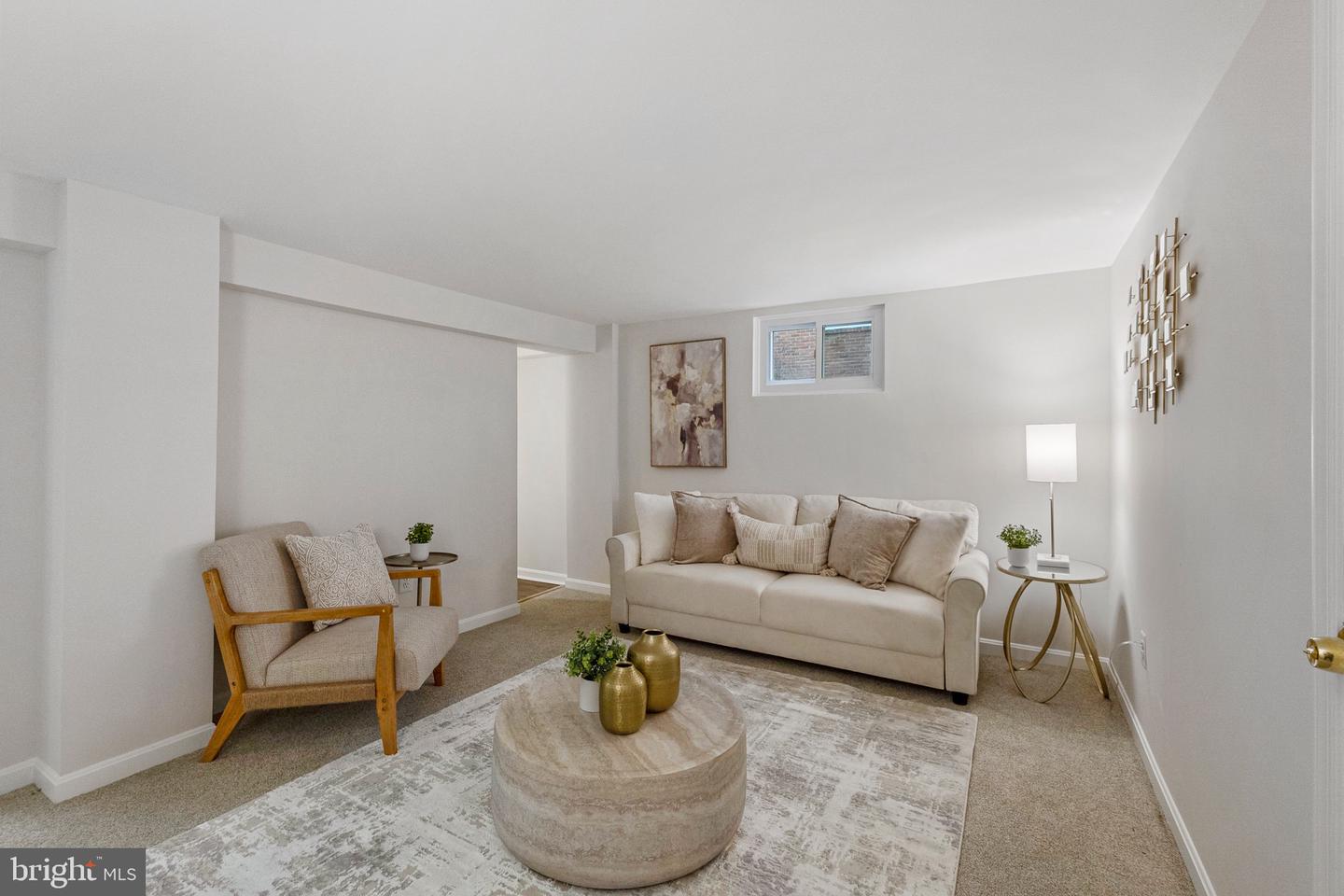 2836 MEADOW LN, FALLS CHURCH, Virginia 22042, 3 Bedrooms Bedrooms, ,3 BathroomsBathrooms,Residential,For sale,2836 MEADOW LN,VAFX2292444 MLS # VAFX2292444