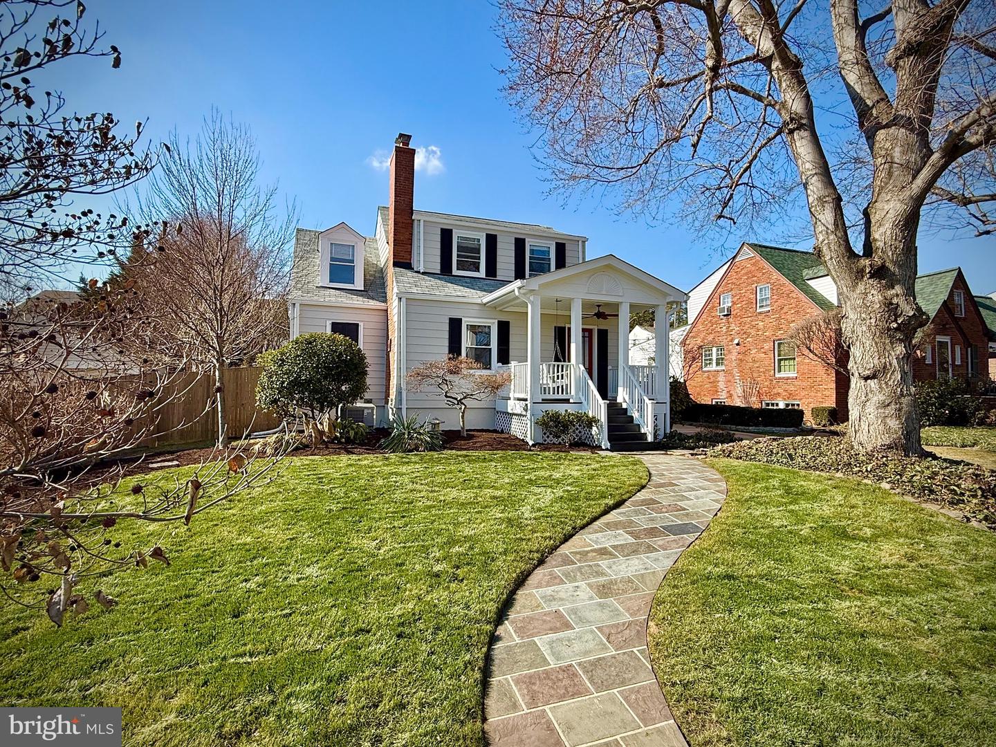2836 MEADOW LN, FALLS CHURCH, Virginia 22042, 3 Bedrooms Bedrooms, ,3 BathroomsBathrooms,Residential,For sale,2836 MEADOW LN,VAFX2292444 MLS # VAFX2292444