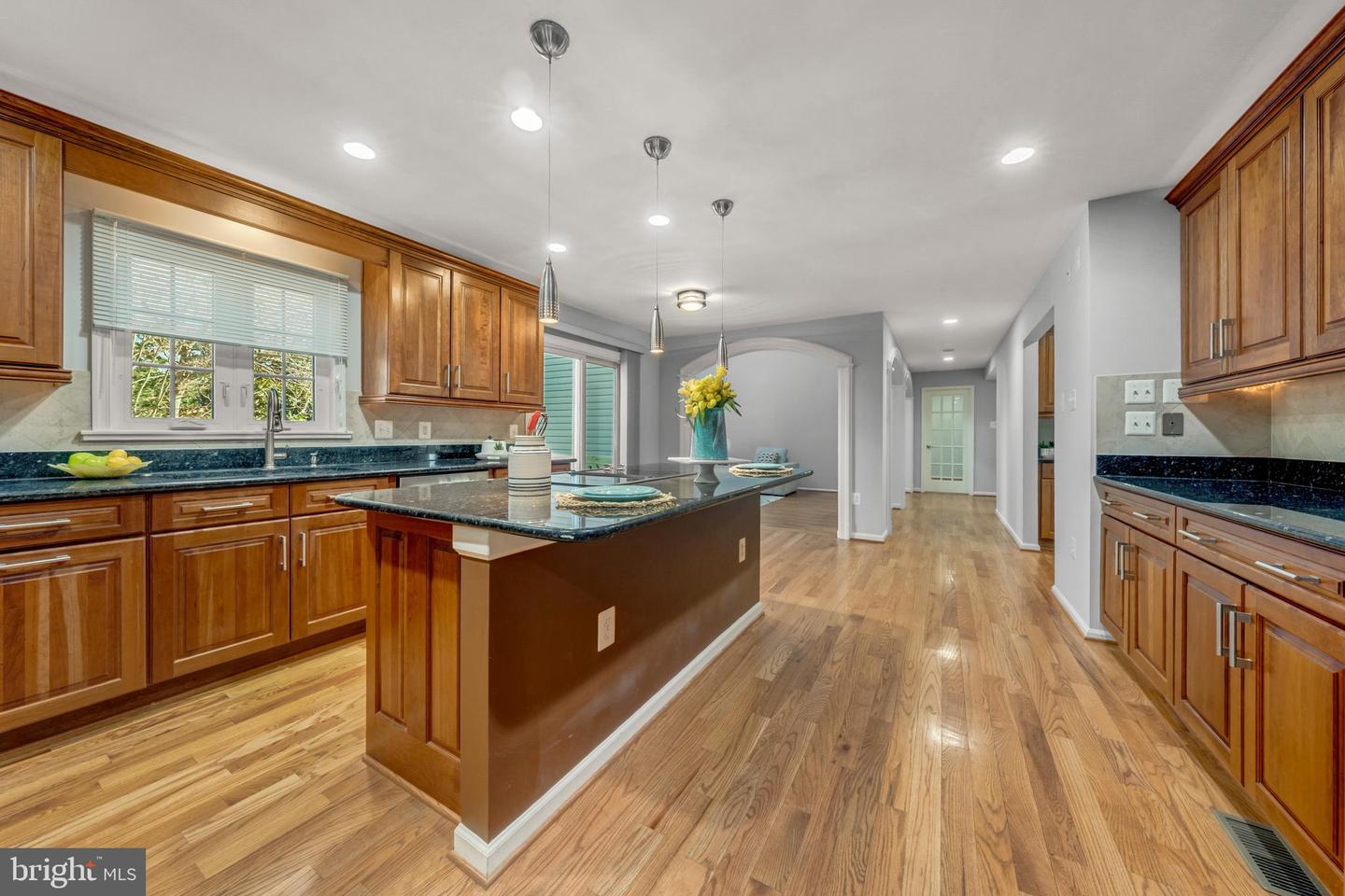 2067 WOODFORD RD, VIENNA, Virginia 22182, 4 Bedrooms Bedrooms, ,4 BathroomsBathrooms,Residential,For sale,2067 WOODFORD RD,VAFX2292484 MLS # VAFX2292484