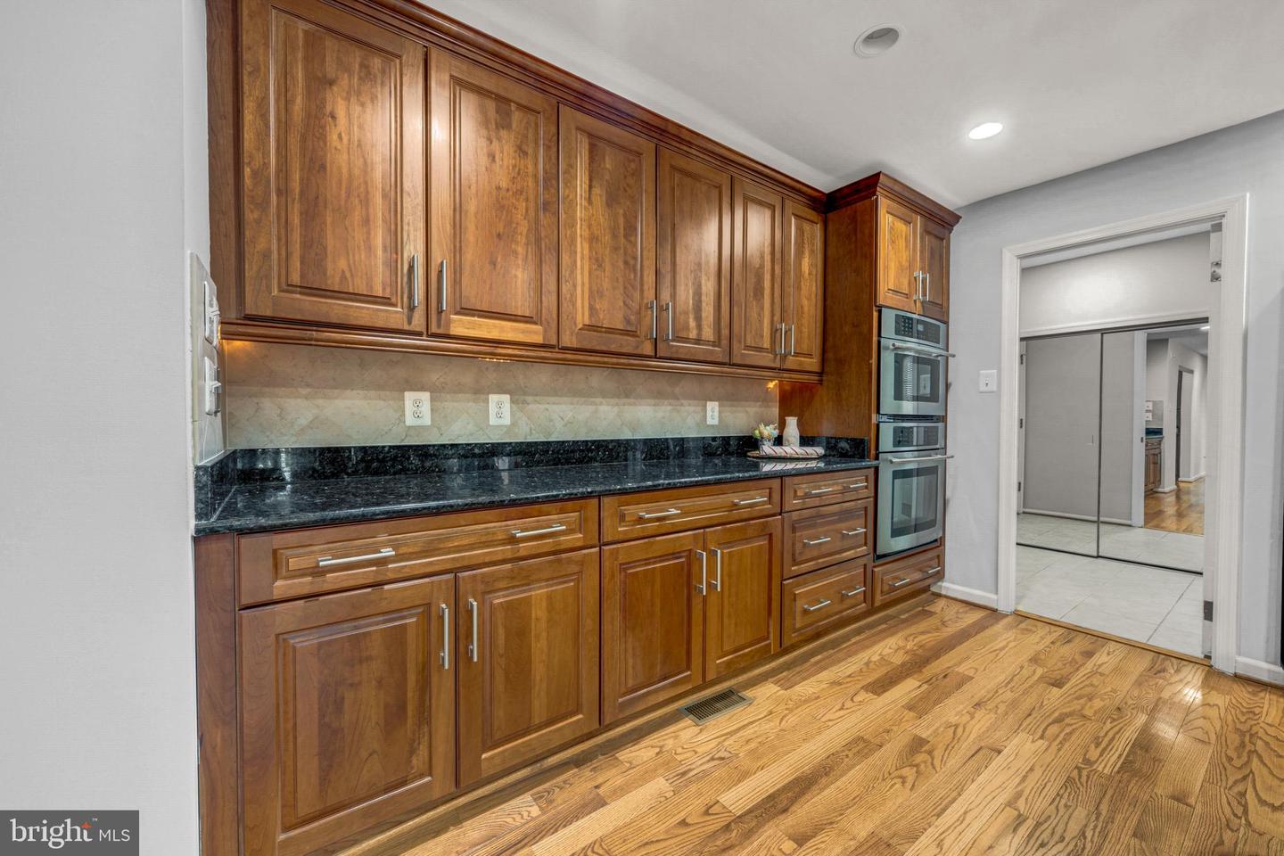 2067 WOODFORD RD, VIENNA, Virginia 22182, 4 Bedrooms Bedrooms, ,4 BathroomsBathrooms,Residential,For sale,2067 WOODFORD RD,VAFX2292484 MLS # VAFX2292484