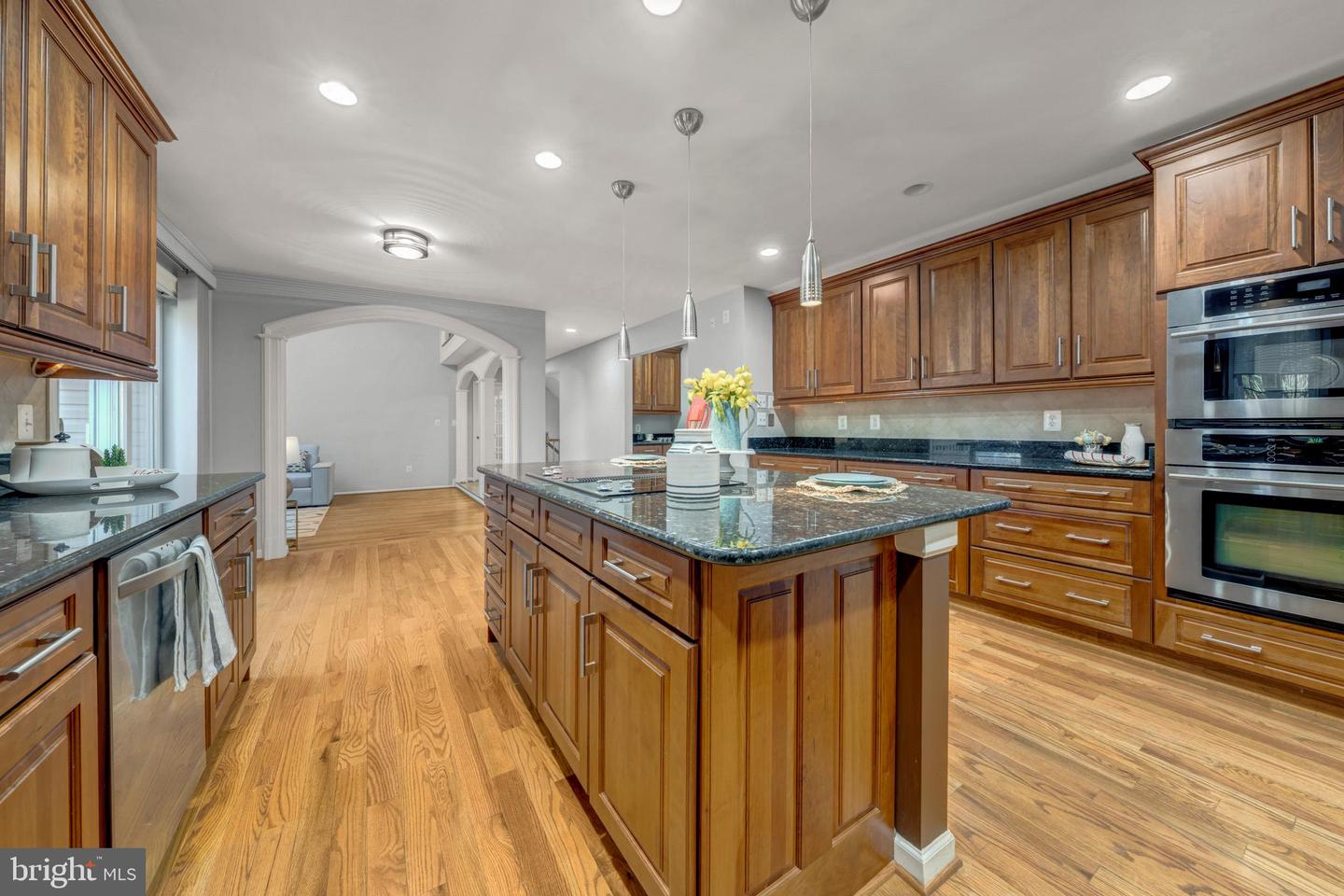 2067 WOODFORD RD, VIENNA, Virginia 22182, 4 Bedrooms Bedrooms, ,4 BathroomsBathrooms,Residential,For sale,2067 WOODFORD RD,VAFX2292484 MLS # VAFX2292484