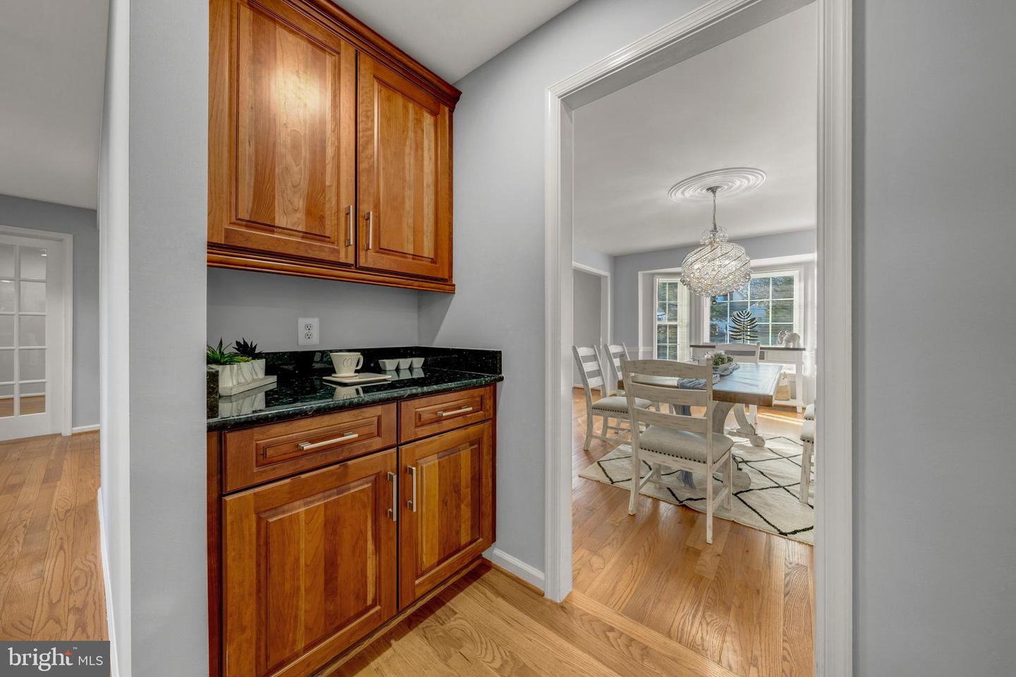 2067 WOODFORD RD, VIENNA, Virginia 22182, 4 Bedrooms Bedrooms, ,4 BathroomsBathrooms,Residential,For sale,2067 WOODFORD RD,VAFX2292484 MLS # VAFX2292484