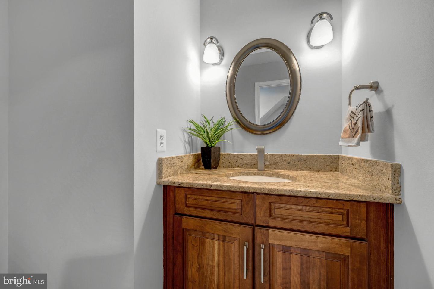 2067 WOODFORD RD, VIENNA, Virginia 22182, 4 Bedrooms Bedrooms, ,4 BathroomsBathrooms,Residential,For sale,2067 WOODFORD RD,VAFX2292484 MLS # VAFX2292484