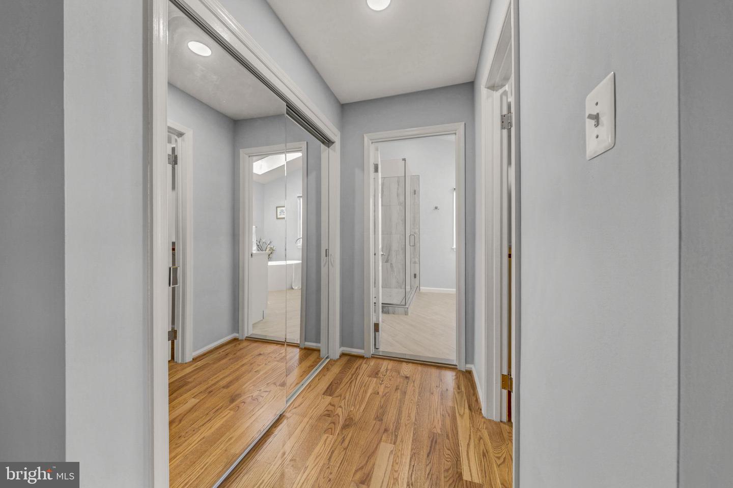 2067 WOODFORD RD, VIENNA, Virginia 22182, 4 Bedrooms Bedrooms, ,4 BathroomsBathrooms,Residential,For sale,2067 WOODFORD RD,VAFX2292484 MLS # VAFX2292484