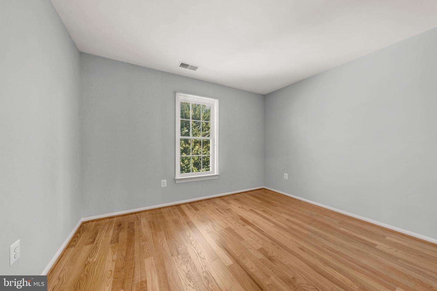 2067 WOODFORD RD, VIENNA, Virginia 22182, 4 Bedrooms Bedrooms, ,4 BathroomsBathrooms,Residential,For sale,2067 WOODFORD RD,VAFX2292484 MLS # VAFX2292484