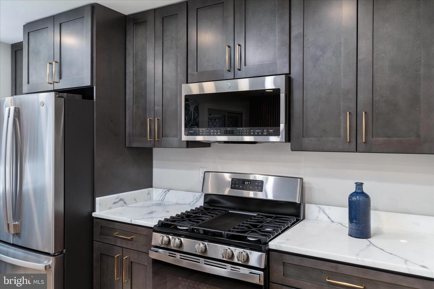 10147 OAKWOOD CHASE CT, OAKTON, Virginia 22124, 4 Bedrooms Bedrooms, ,3 BathroomsBathrooms,Residential,For sale,10147 OAKWOOD CHASE CT,VAFX2292572 MLS # VAFX2292572