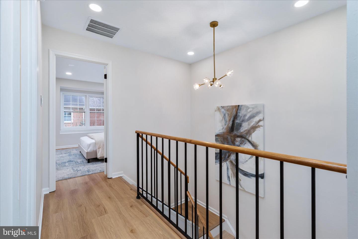 10147 OAKWOOD CHASE CT, OAKTON, Virginia 22124, 4 Bedrooms Bedrooms, ,3 BathroomsBathrooms,Residential,For sale,10147 OAKWOOD CHASE CT,VAFX2292572 MLS # VAFX2292572