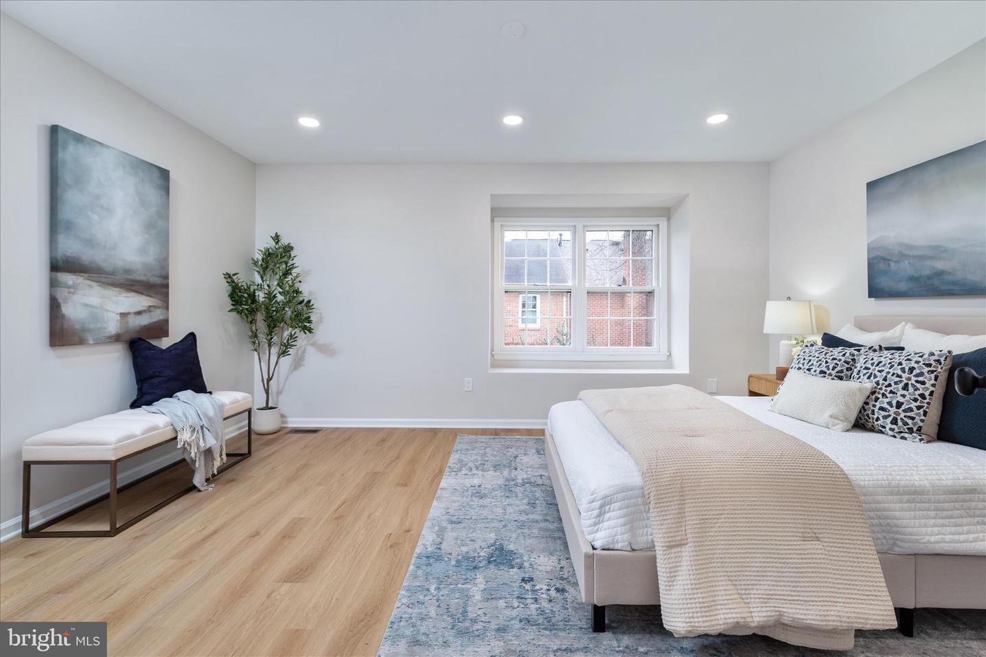 10147 OAKWOOD CHASE CT, OAKTON, Virginia 22124, 4 Bedrooms Bedrooms, ,3 BathroomsBathrooms,Residential,For sale,10147 OAKWOOD CHASE CT,VAFX2292572 MLS # VAFX2292572