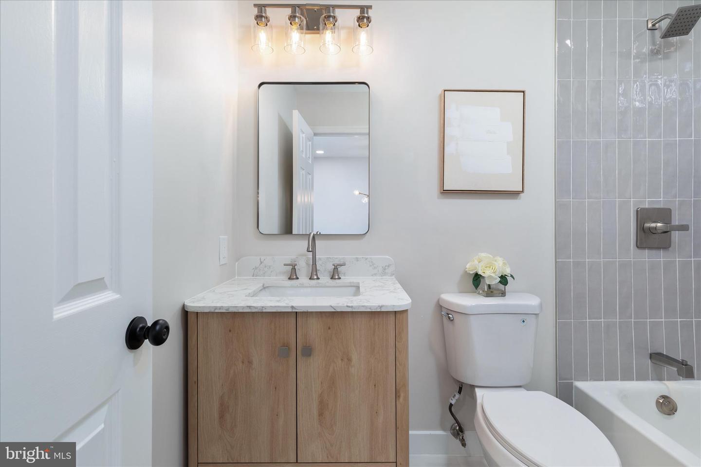 10147 OAKWOOD CHASE CT, OAKTON, Virginia 22124, 4 Bedrooms Bedrooms, ,3 BathroomsBathrooms,Residential,For sale,10147 OAKWOOD CHASE CT,VAFX2292572 MLS # VAFX2292572