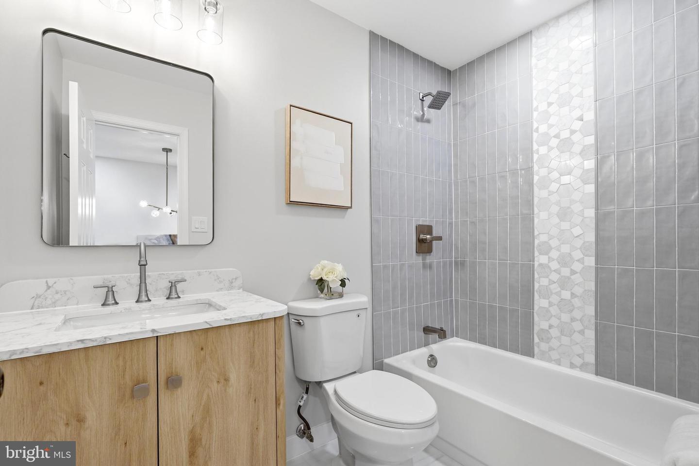 10147 OAKWOOD CHASE CT, OAKTON, Virginia 22124, 4 Bedrooms Bedrooms, ,3 BathroomsBathrooms,Residential,For sale,10147 OAKWOOD CHASE CT,VAFX2292572 MLS # VAFX2292572