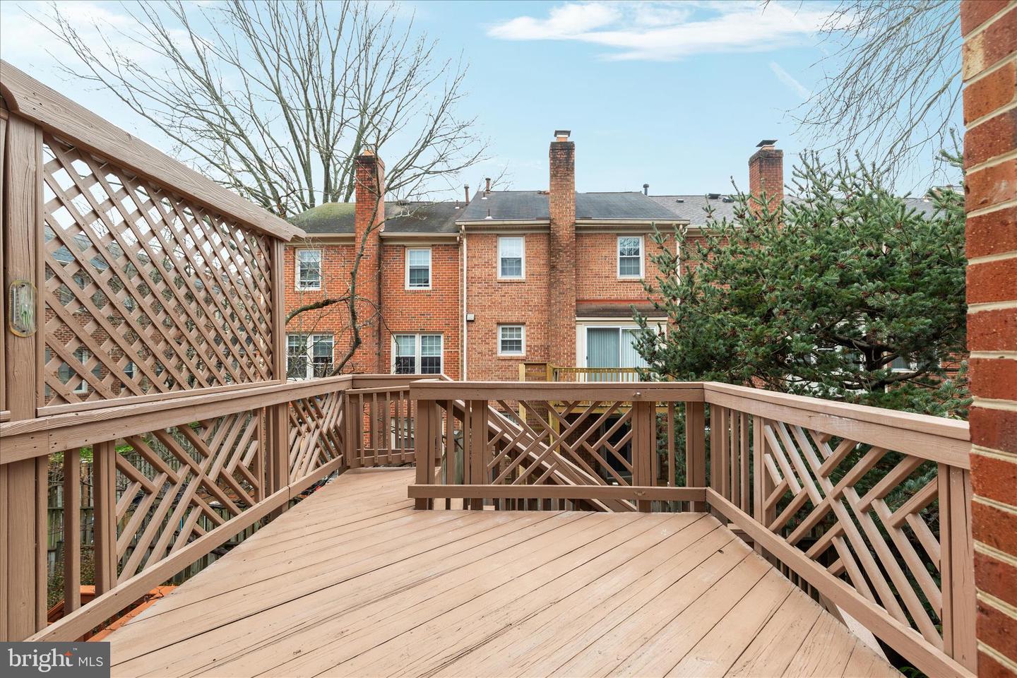 10147 OAKWOOD CHASE CT, OAKTON, Virginia 22124, 4 Bedrooms Bedrooms, ,3 BathroomsBathrooms,Residential,For sale,10147 OAKWOOD CHASE CT,VAFX2292572 MLS # VAFX2292572