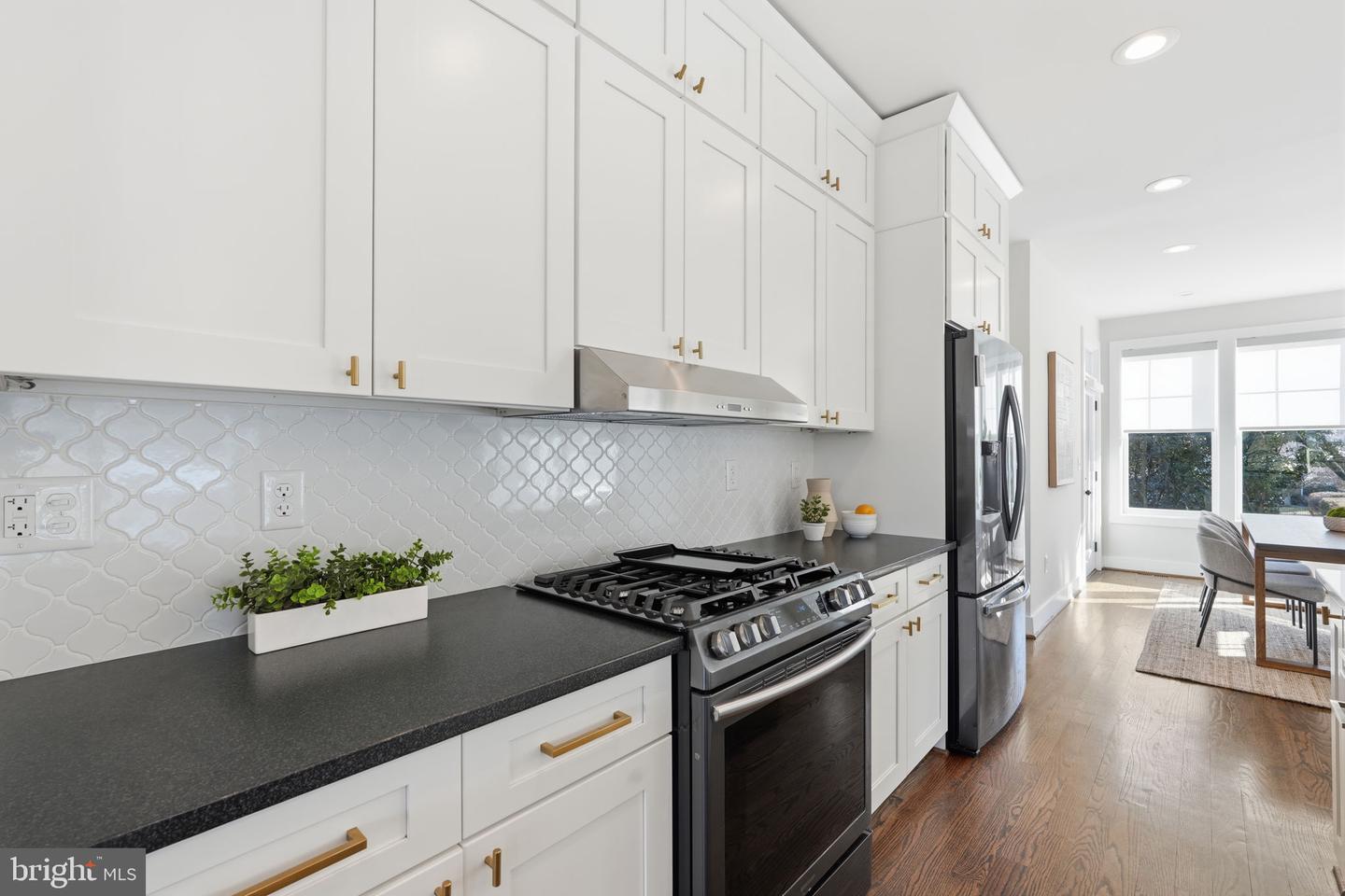 3207 MEMORIAL ST, ALEXANDRIA, Virginia 22306, 3 Bedrooms Bedrooms, ,2 BathroomsBathrooms,Residential,For sale,3207 MEMORIAL ST,VAFX2292574 MLS # VAFX2292574