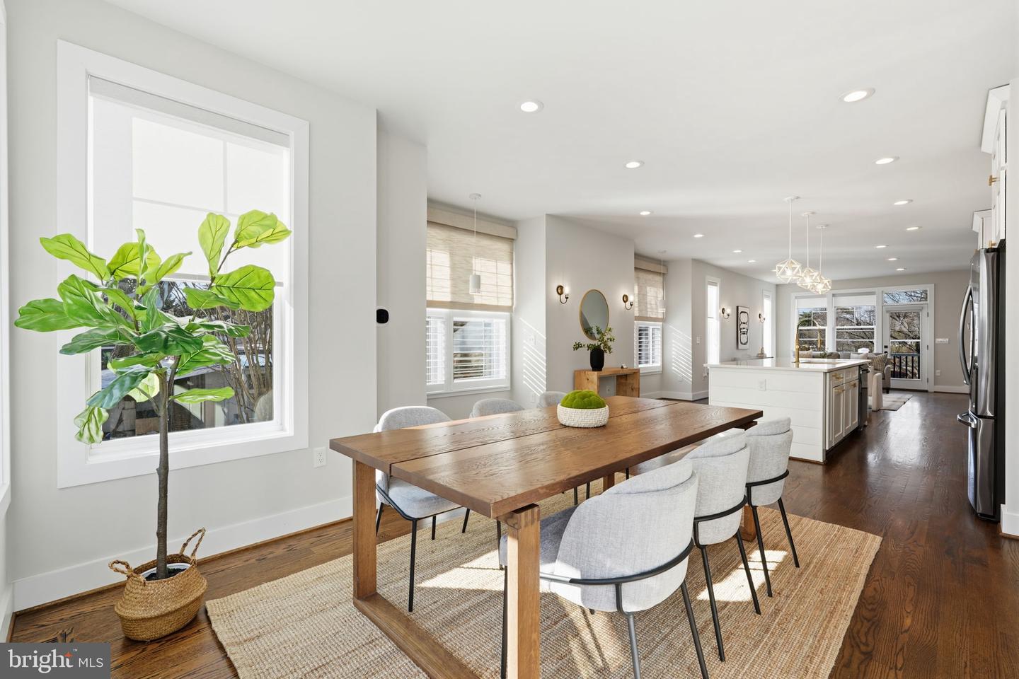 3207 MEMORIAL ST, ALEXANDRIA, Virginia 22306, 3 Bedrooms Bedrooms, ,2 BathroomsBathrooms,Residential,For sale,3207 MEMORIAL ST,VAFX2292574 MLS # VAFX2292574