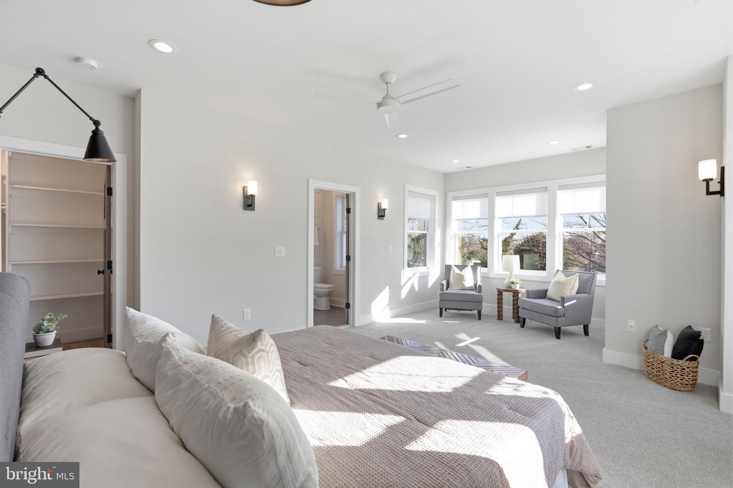 3207 MEMORIAL ST, ALEXANDRIA, Virginia 22306, 3 Bedrooms Bedrooms, ,2 BathroomsBathrooms,Residential,For sale,3207 MEMORIAL ST,VAFX2292574 MLS # VAFX2292574