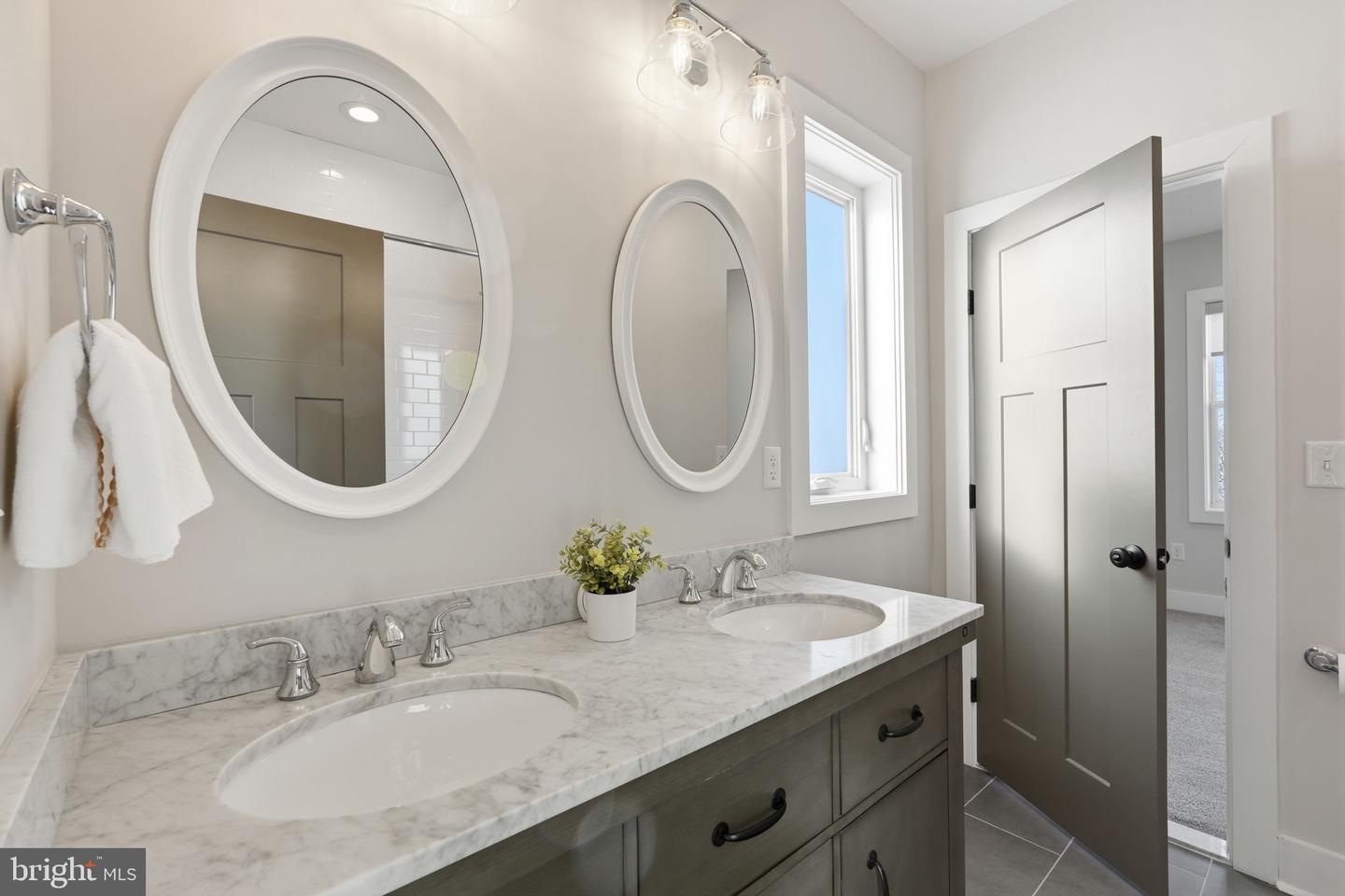 3207 MEMORIAL ST, ALEXANDRIA, Virginia 22306, 3 Bedrooms Bedrooms, ,2 BathroomsBathrooms,Residential,For sale,3207 MEMORIAL ST,VAFX2292574 MLS # VAFX2292574