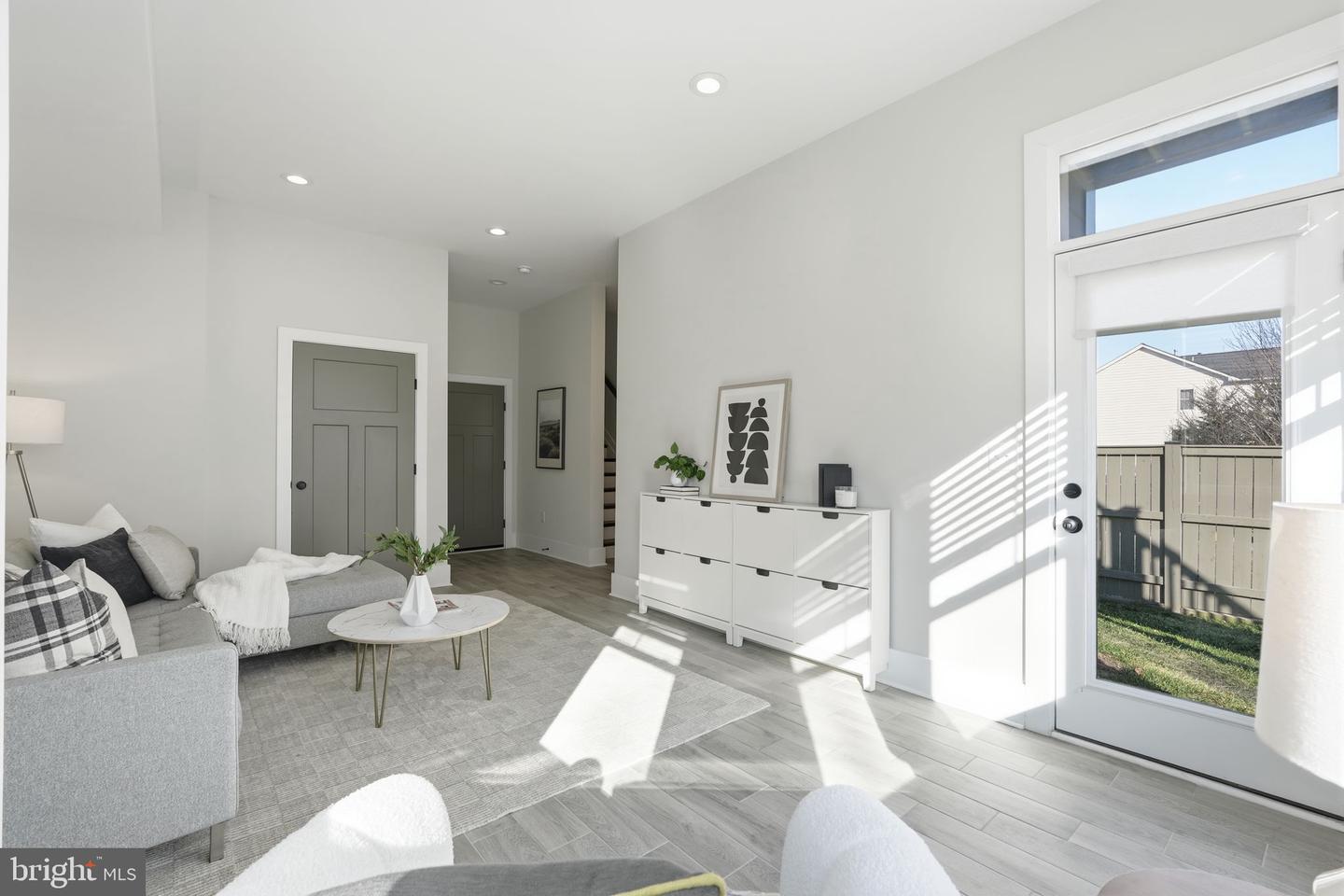 3207 MEMORIAL ST, ALEXANDRIA, Virginia 22306, 3 Bedrooms Bedrooms, ,2 BathroomsBathrooms,Residential,For sale,3207 MEMORIAL ST,VAFX2292574 MLS # VAFX2292574