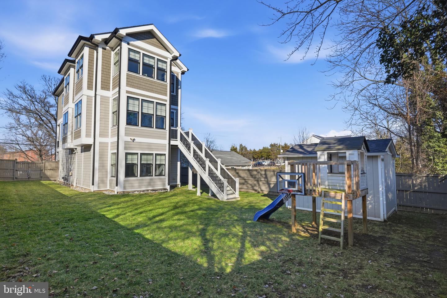 3207 MEMORIAL ST, ALEXANDRIA, Virginia 22306, 3 Bedrooms Bedrooms, ,2 BathroomsBathrooms,Residential,For sale,3207 MEMORIAL ST,VAFX2292574 MLS # VAFX2292574