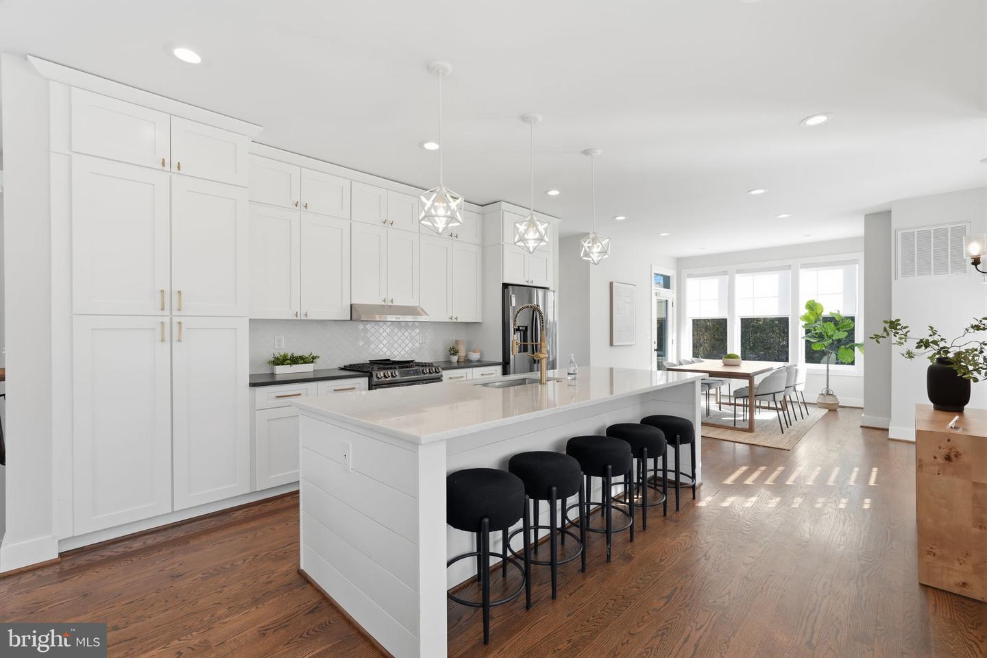 3207 MEMORIAL ST, ALEXANDRIA, Virginia 22306, 3 Bedrooms Bedrooms, ,2 BathroomsBathrooms,Residential,For sale,3207 MEMORIAL ST,VAFX2292574 MLS # VAFX2292574