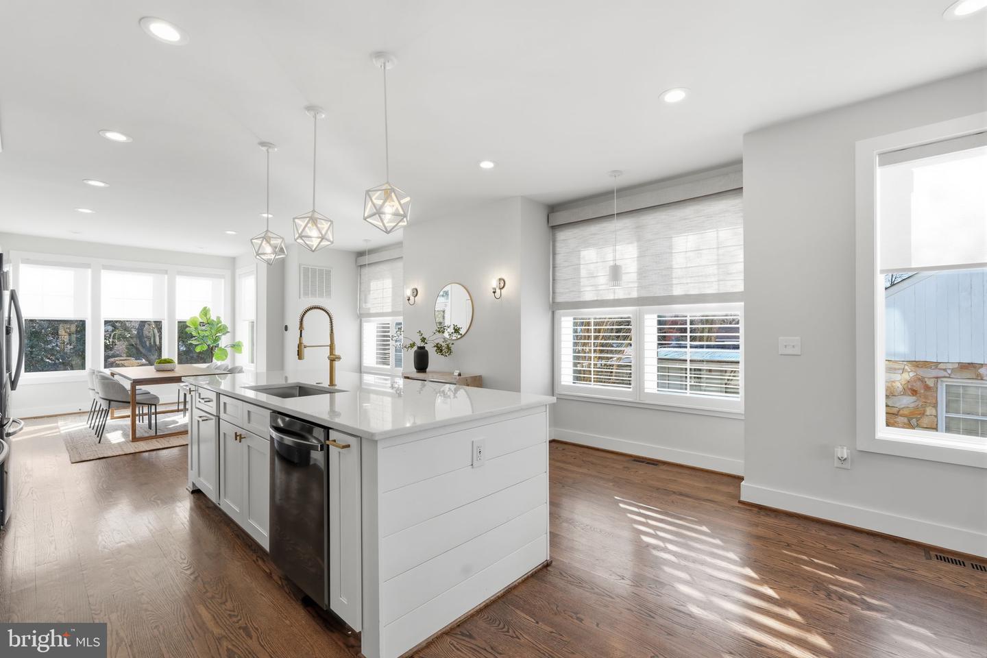 3207 MEMORIAL ST, ALEXANDRIA, Virginia 22306, 3 Bedrooms Bedrooms, ,2 BathroomsBathrooms,Residential,For sale,3207 MEMORIAL ST,VAFX2292574 MLS # VAFX2292574