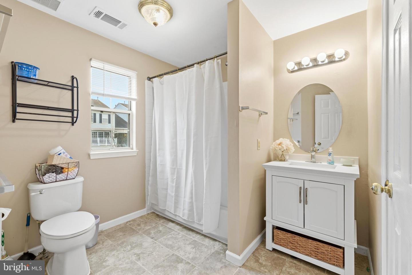 8206-B CROSSBROOK CT #201, LORTON, Virginia 22079, 2 Bedrooms Bedrooms, ,1 BathroomBathrooms,Residential,For sale,8206-B CROSSBROOK CT #201,VAFX2292578 MLS # VAFX2292578