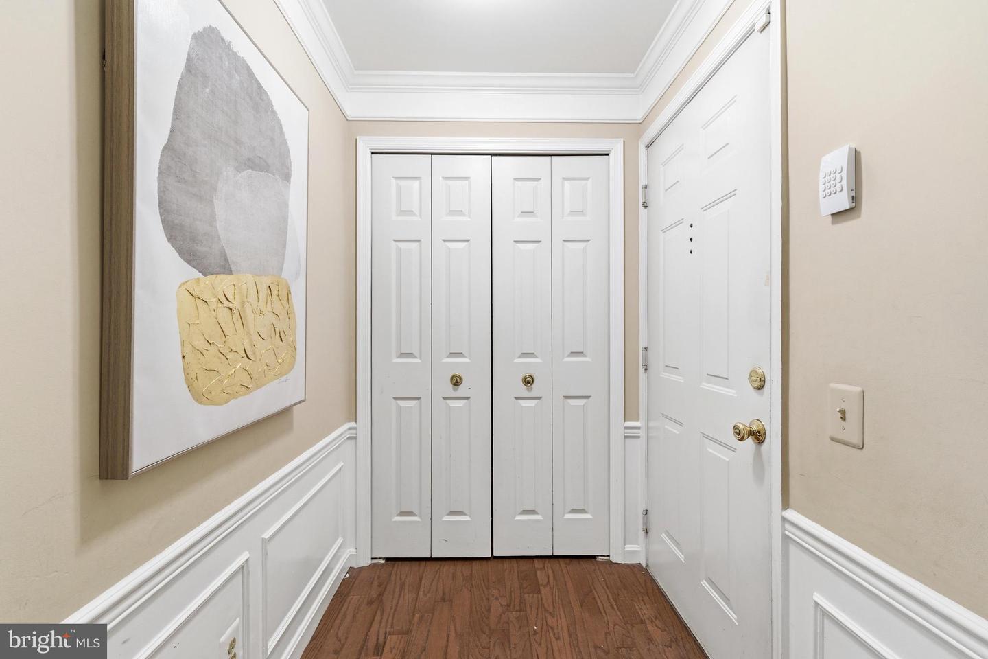 8206-B CROSSBROOK CT #201, LORTON, Virginia 22079, 2 Bedrooms Bedrooms, ,1 BathroomBathrooms,Residential,For sale,8206-B CROSSBROOK CT #201,VAFX2292578 MLS # VAFX2292578